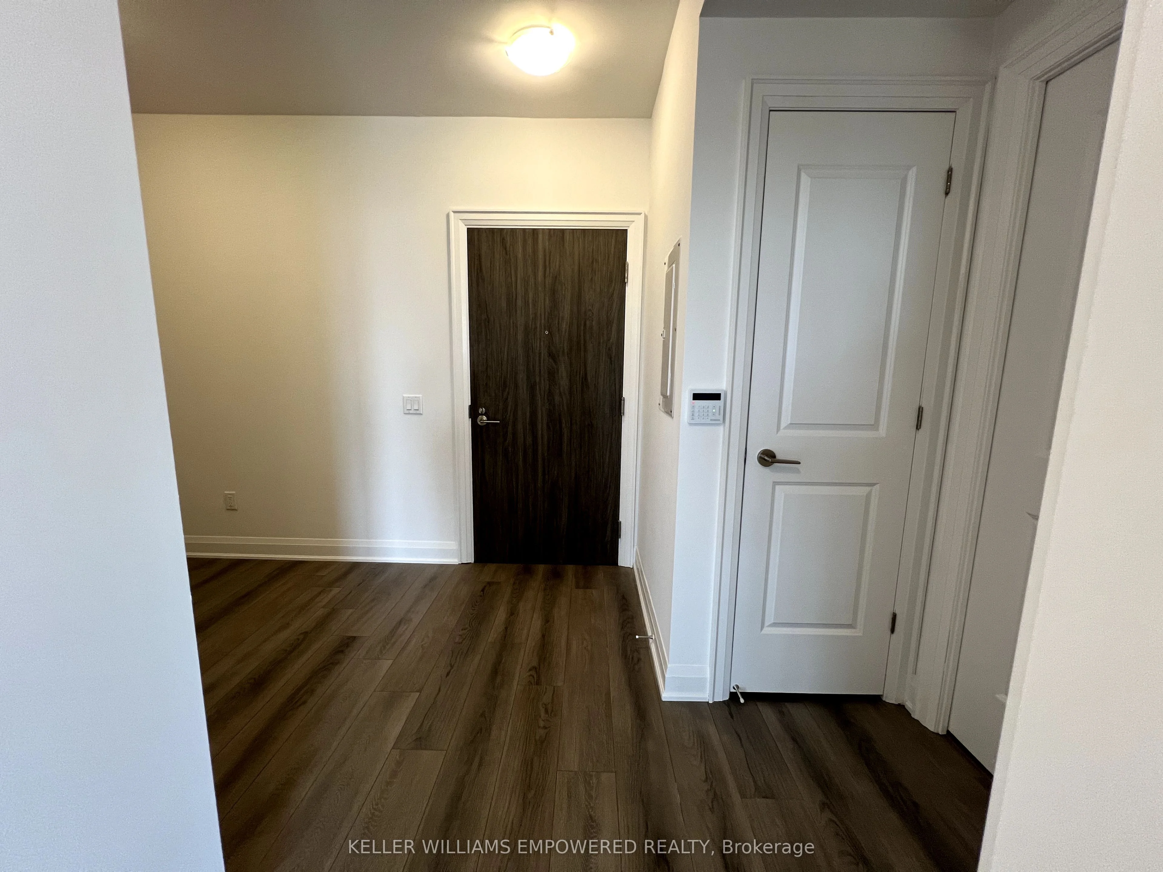 20 Gatineau Drive 1004, Vaughan, On L4j 0l3