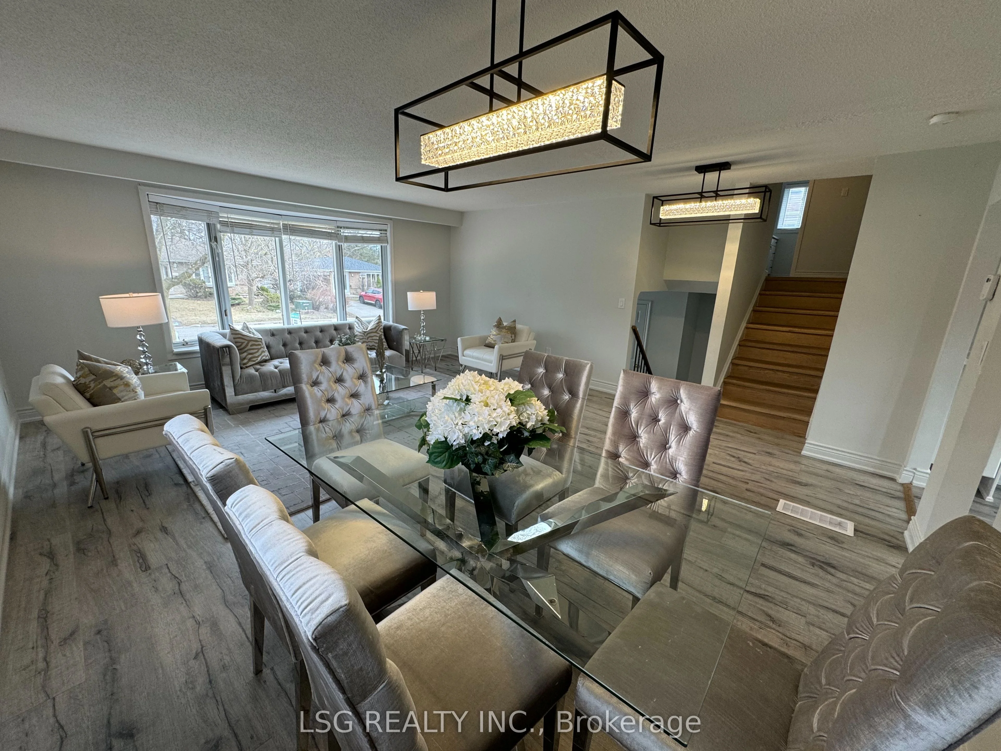 46 Devins Drive, Aurora, On L4g 2z1