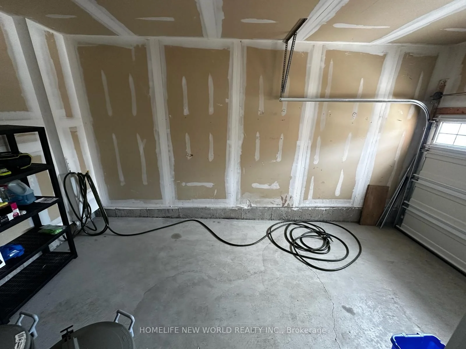 75 Knapton Drive, Newmarket, ON L3X 3B2