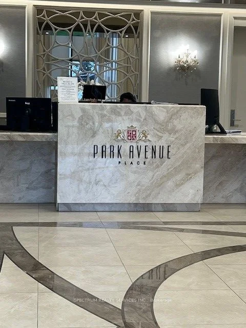 Condo Apartment in Vaughan