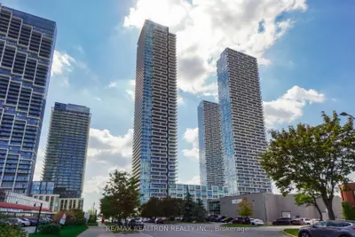 Condo Apartment in Vaughan