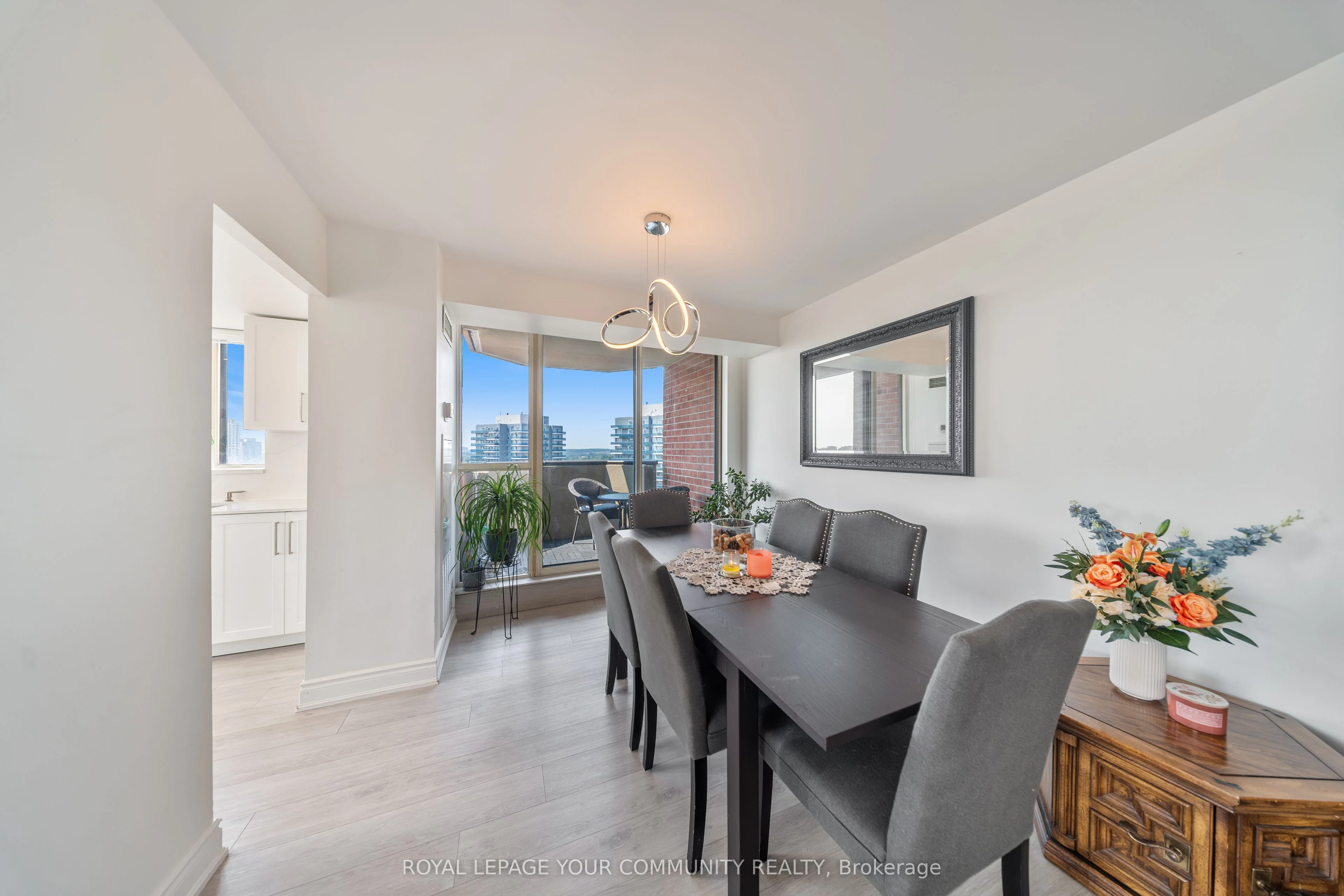100 OBSERVATORY Lane 1503, Richmond Hill, ON L4C 1T4