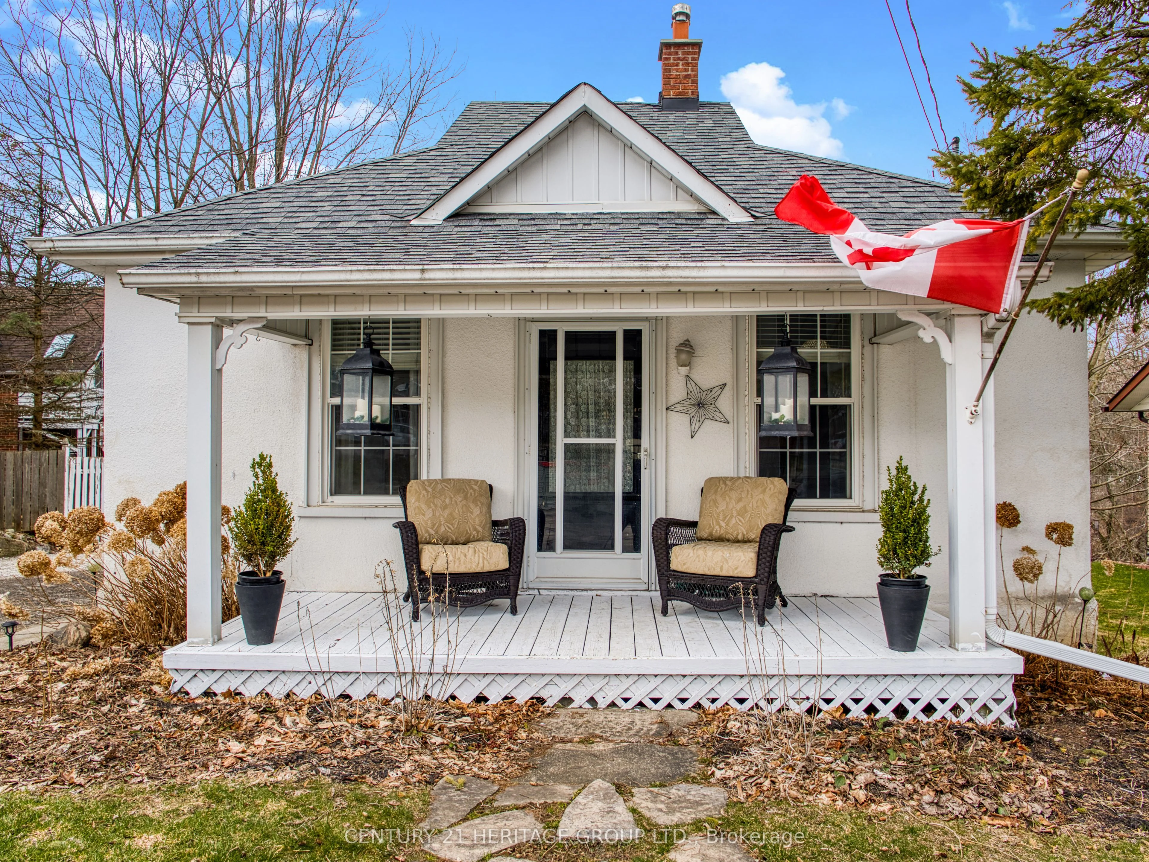 19180 Centre Street, East Gwillimbury, ON L0G 1M0