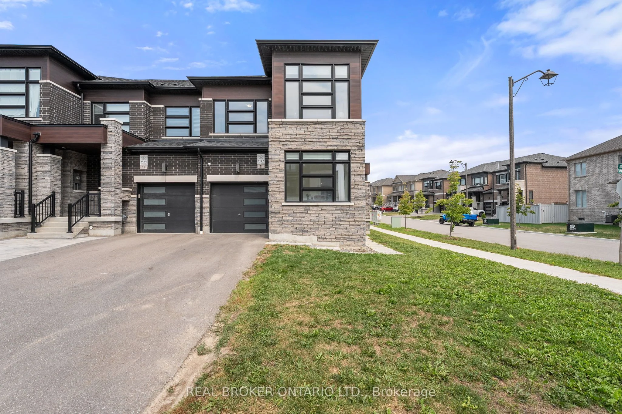 21 Boundary Boulevard, Whitchurch-Stouffville, ON L4A 4W1