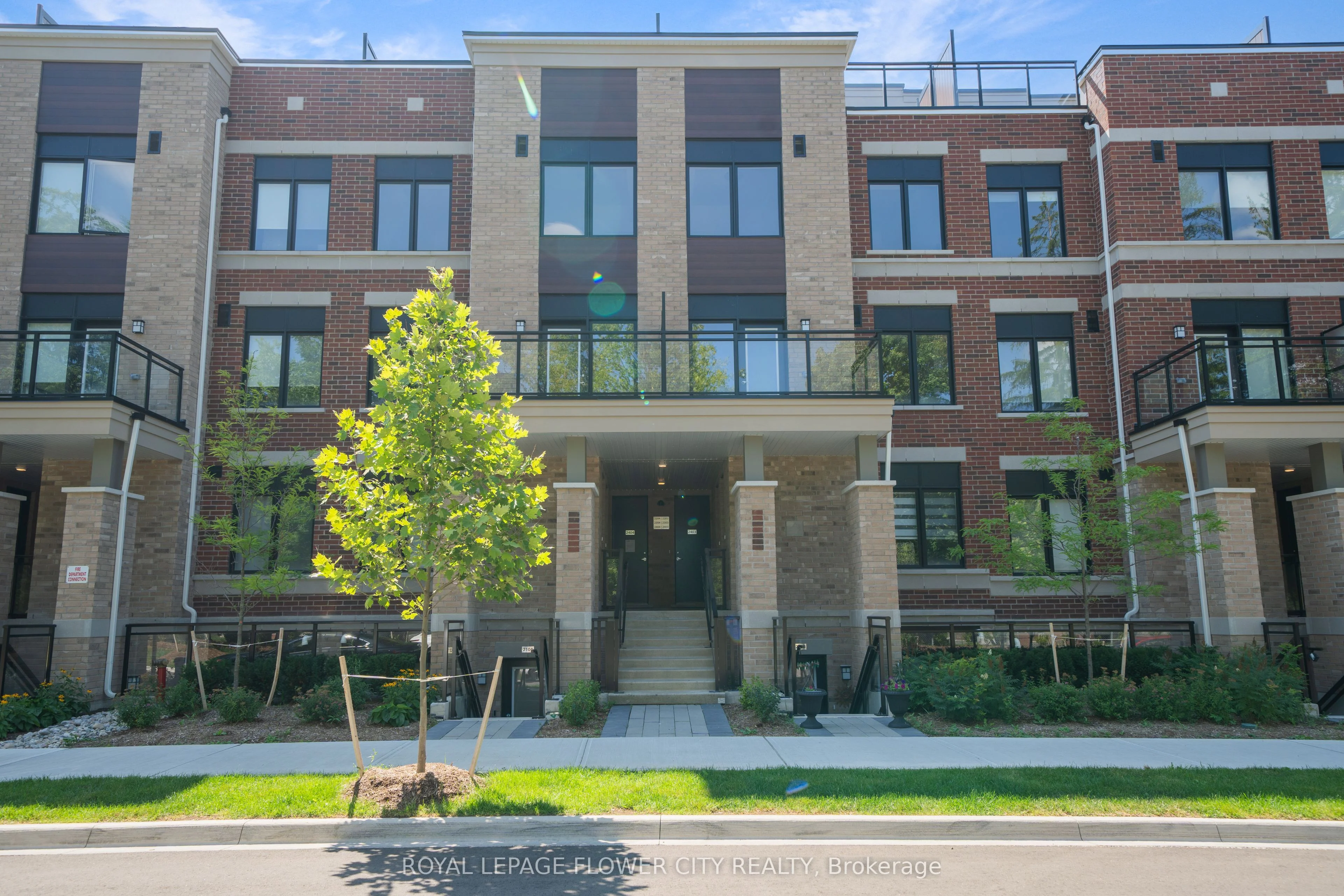 58 Elizabeth Street S 2304, Richmond Hill, ON L4C 5W2