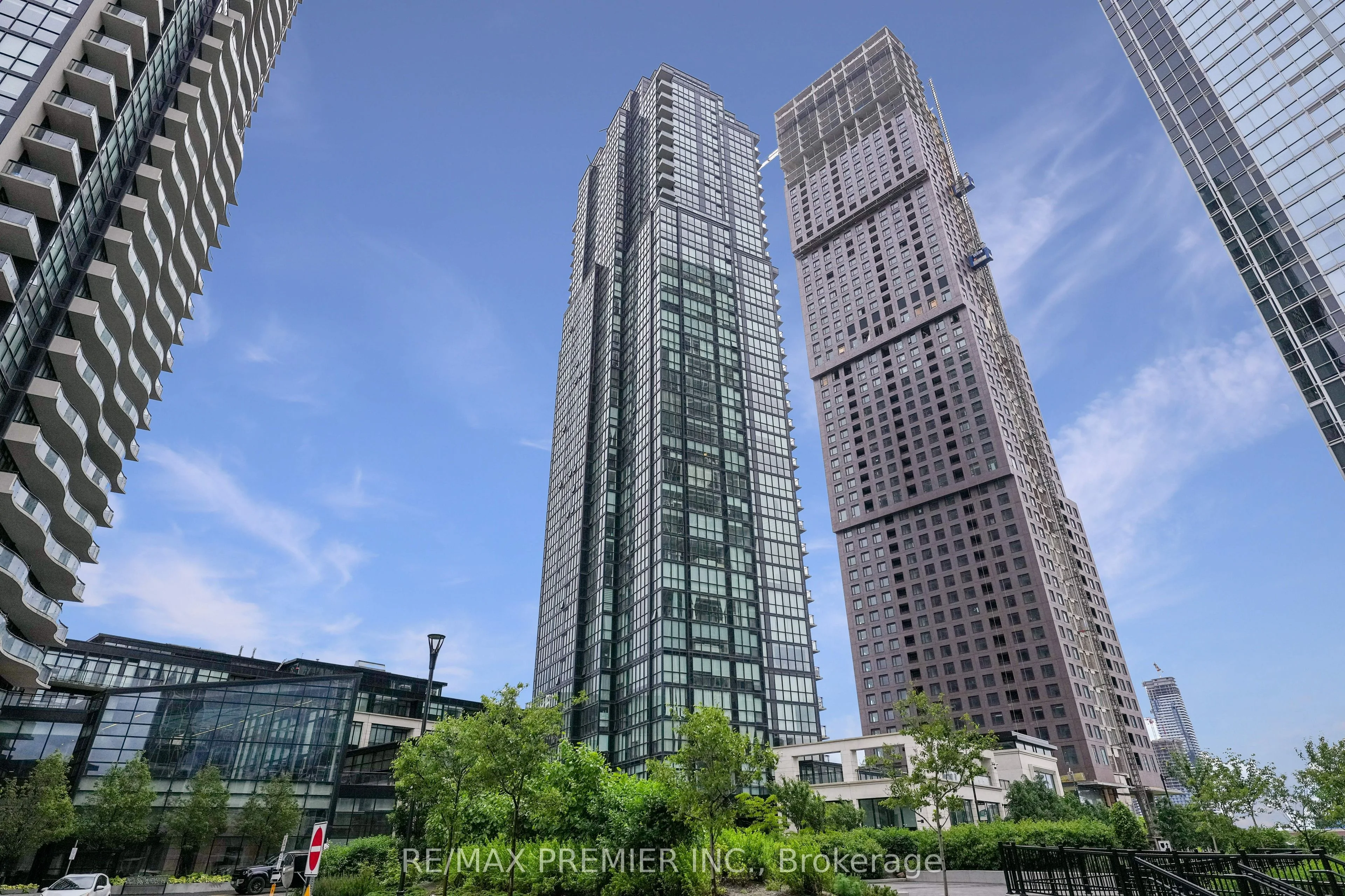 Condo Apartment in Vaughan