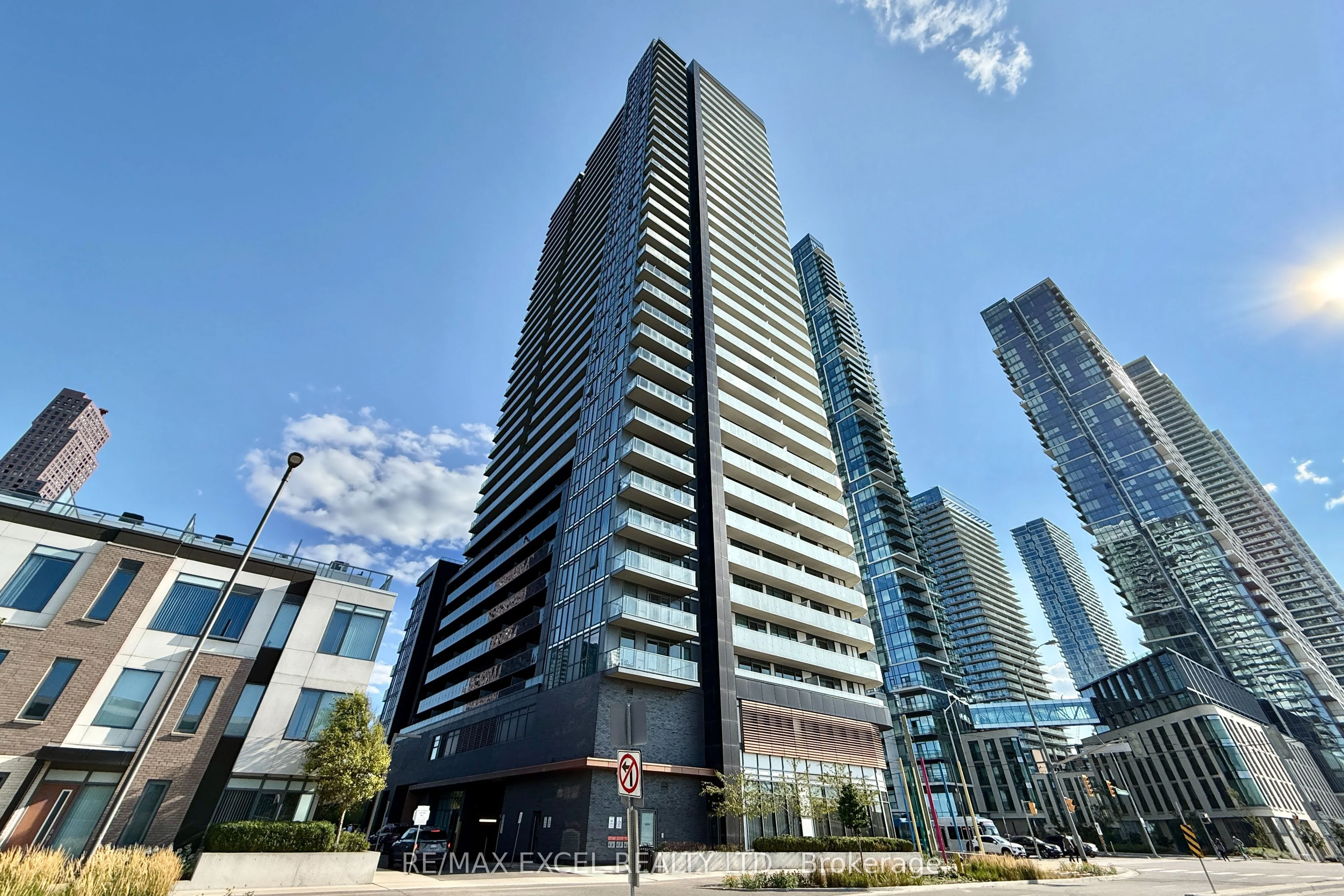 Condo Apartment in Vaughan