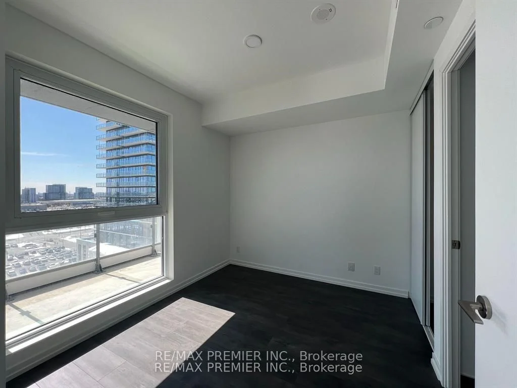 1000 Portage Parkway 905, Vaughan, On L4k 0j7