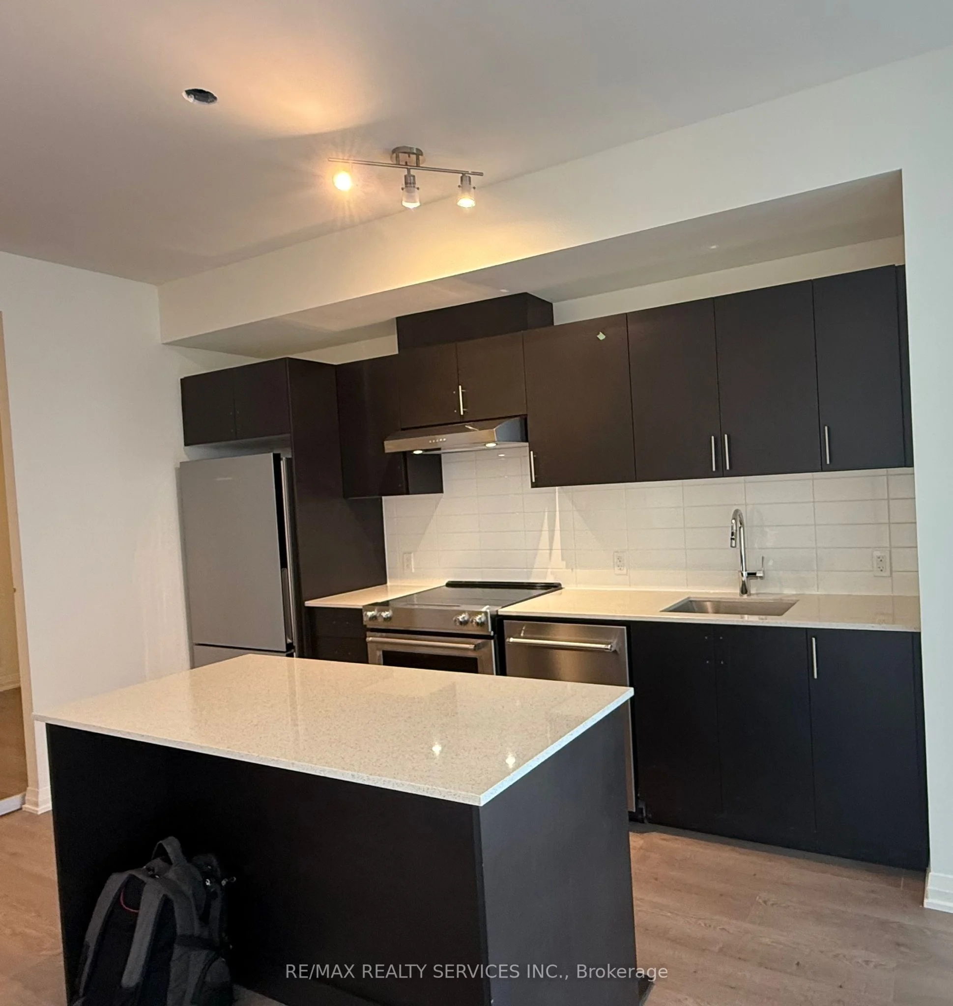 8960 JANE Street S 1202, Vaughan, ON L4K 0M6