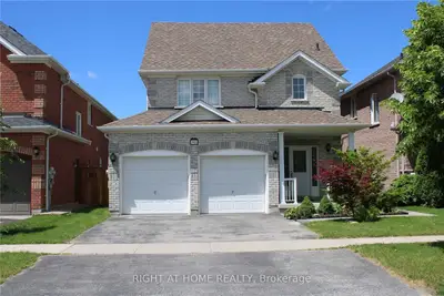Detached in Georgina