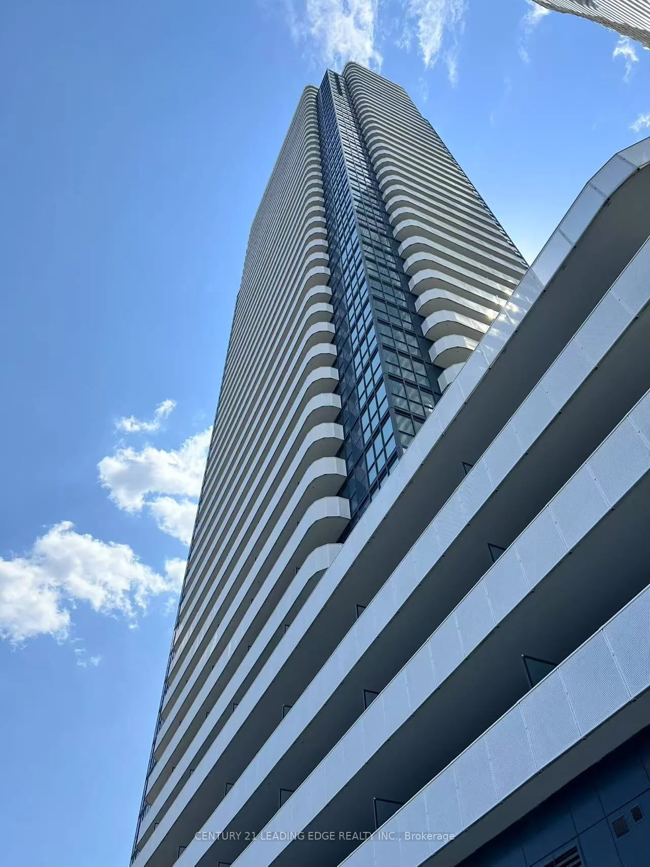 Condo Apartment in Vaughan