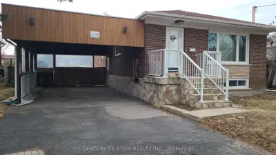 Detached in Richmond Hill