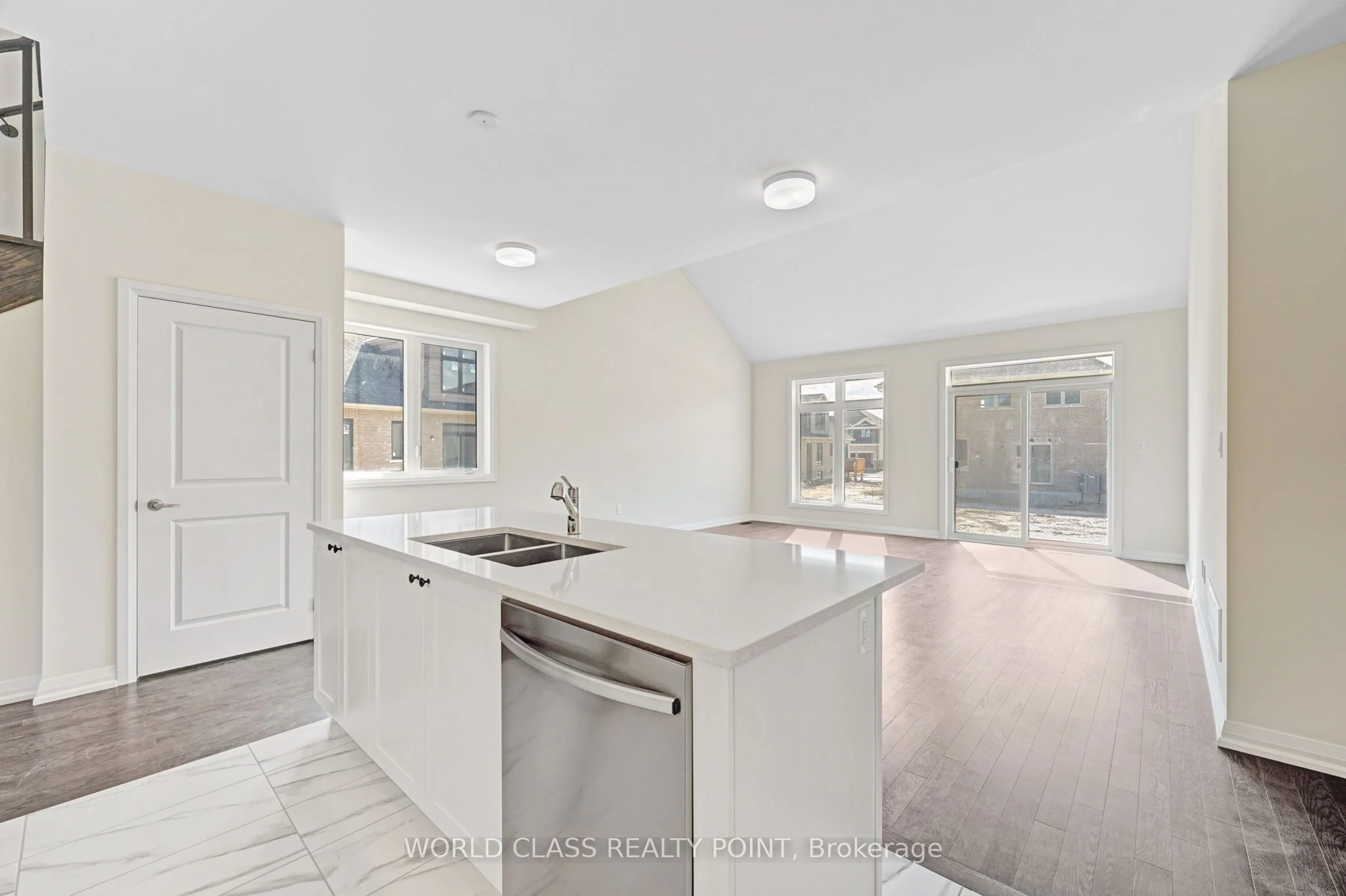 27 Primrose Heights, Adjala-Tosorontio, ON L0G 1W0