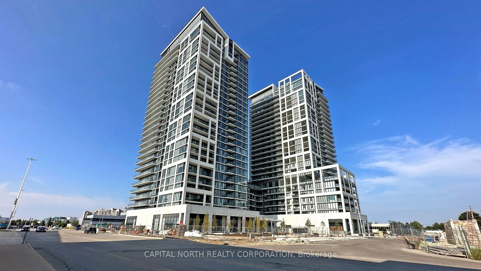 Condo Apartment in Vaughan
