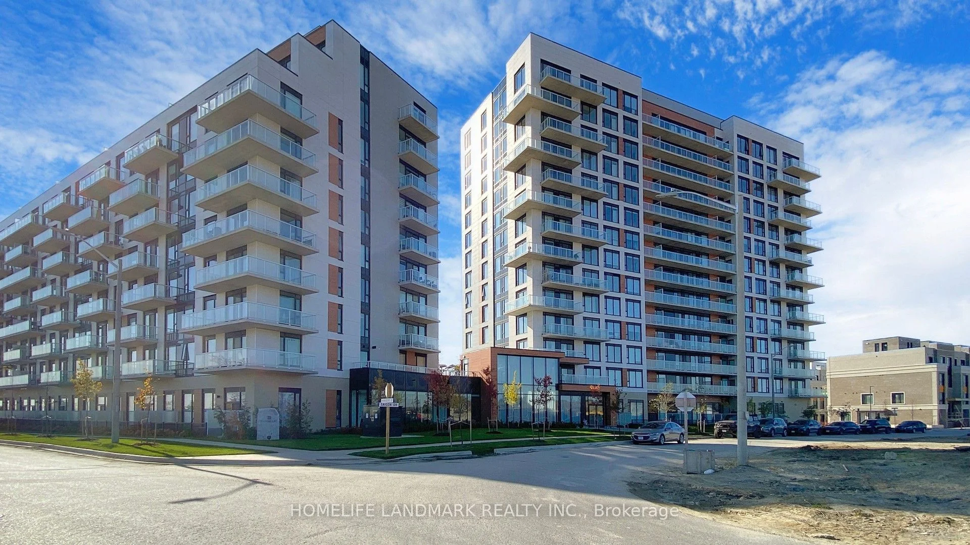 Condo Apartment in Richmond Hill