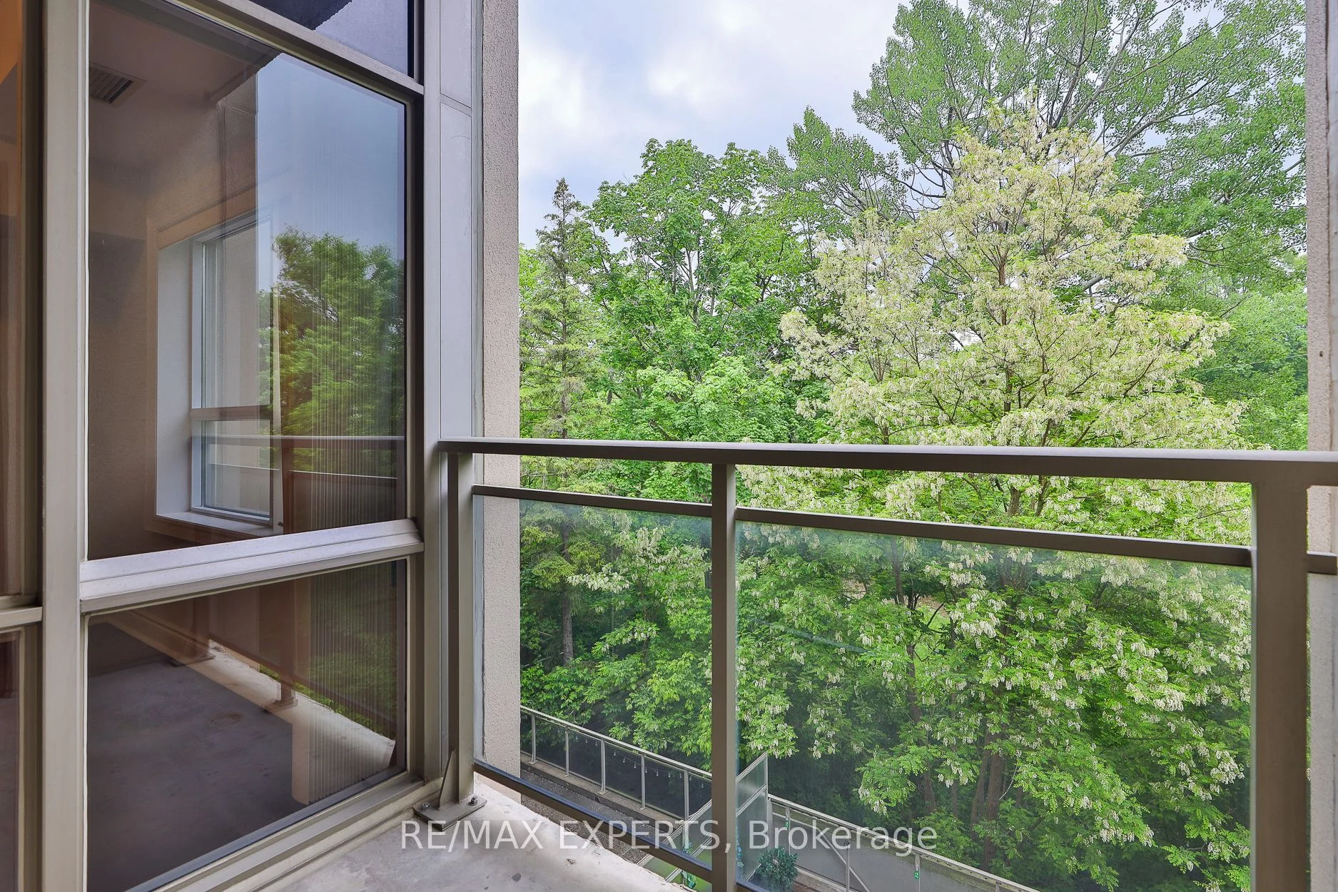8201 ISLINGTON Avenue 319, Vaughan, ON L4L 9S6