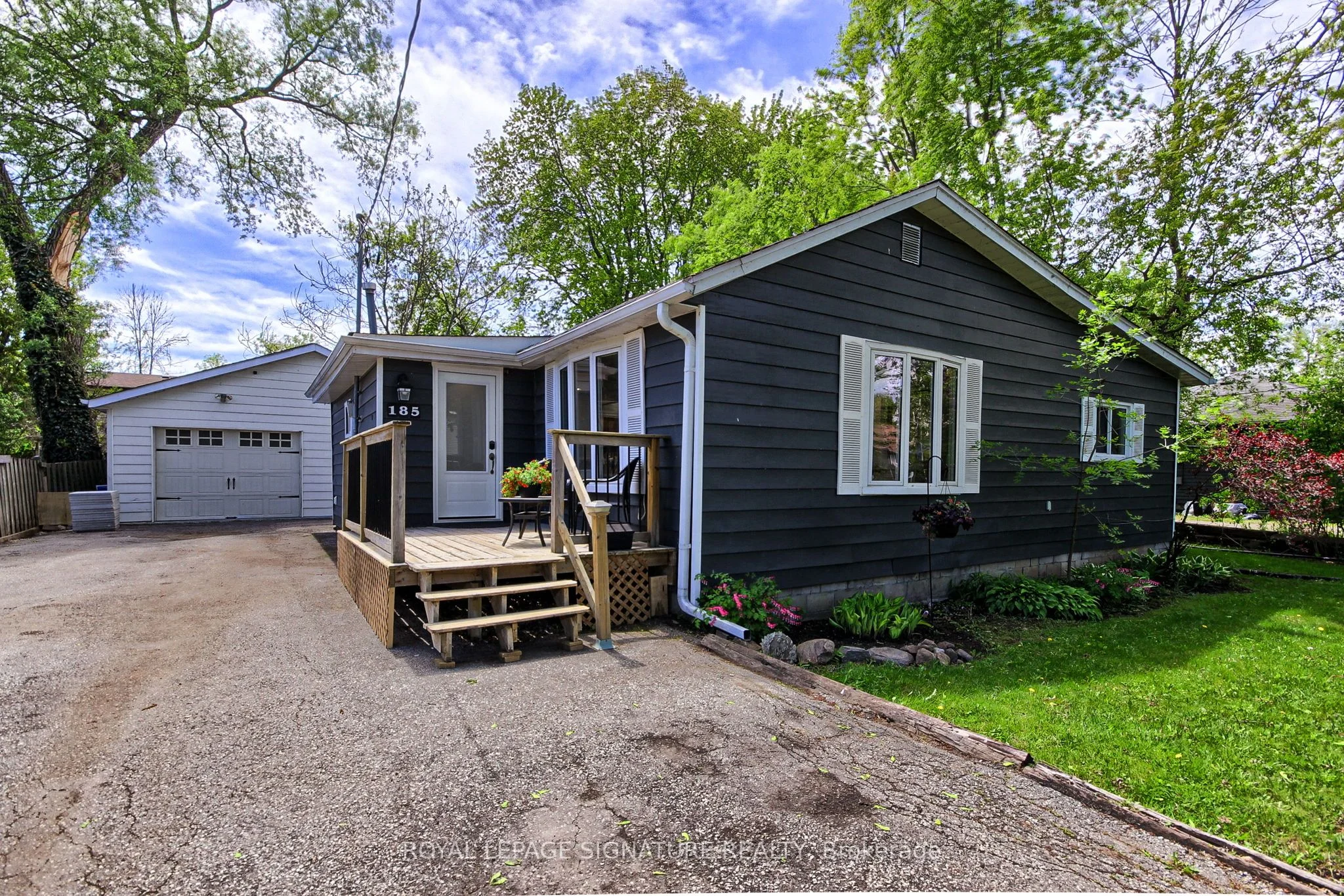 185 Woodland Avenue, Georgina, On L4p 2m9
