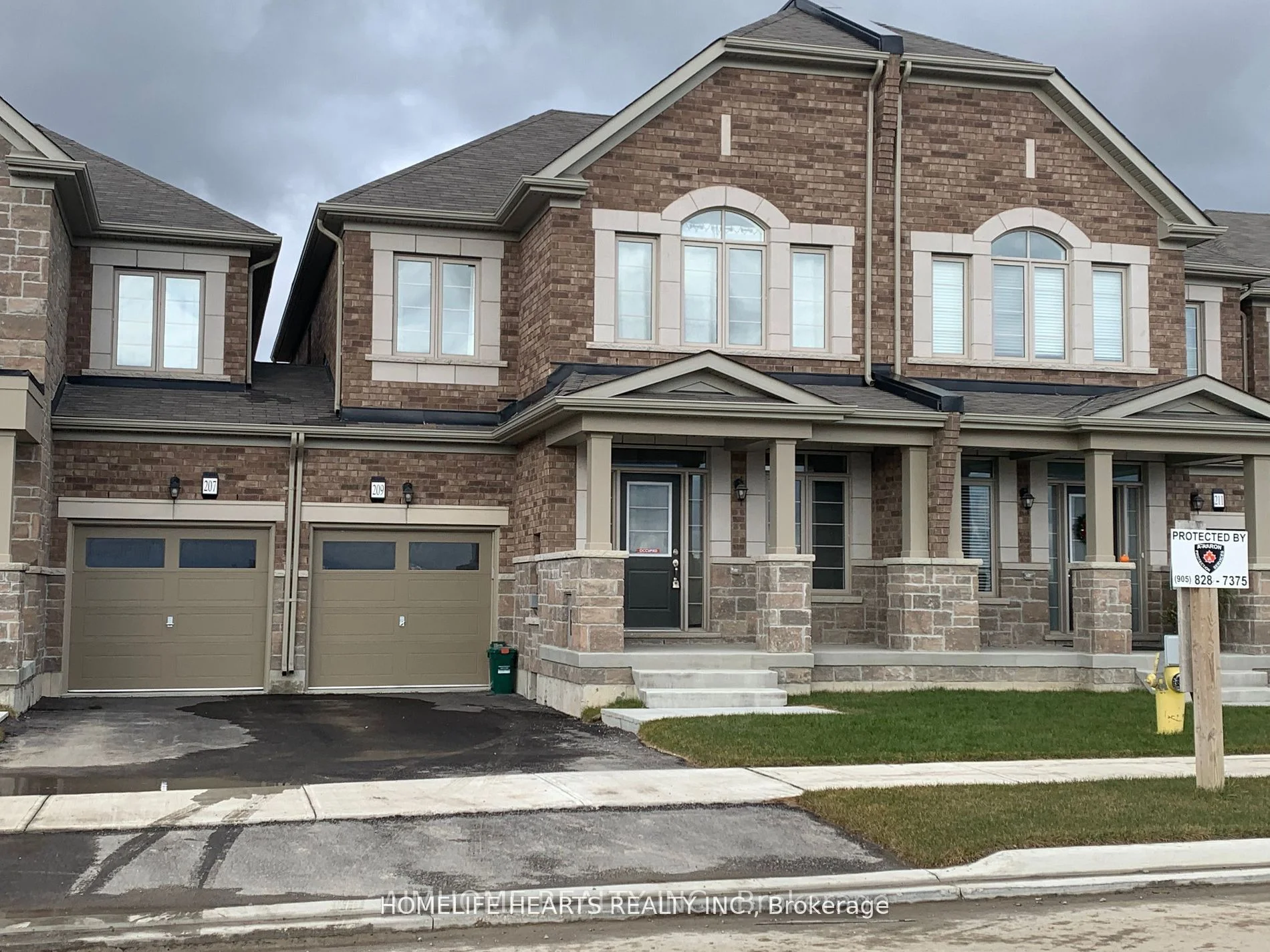 223 Jim Mortson Drive, East Gwillimbury, ON L0G 1R0