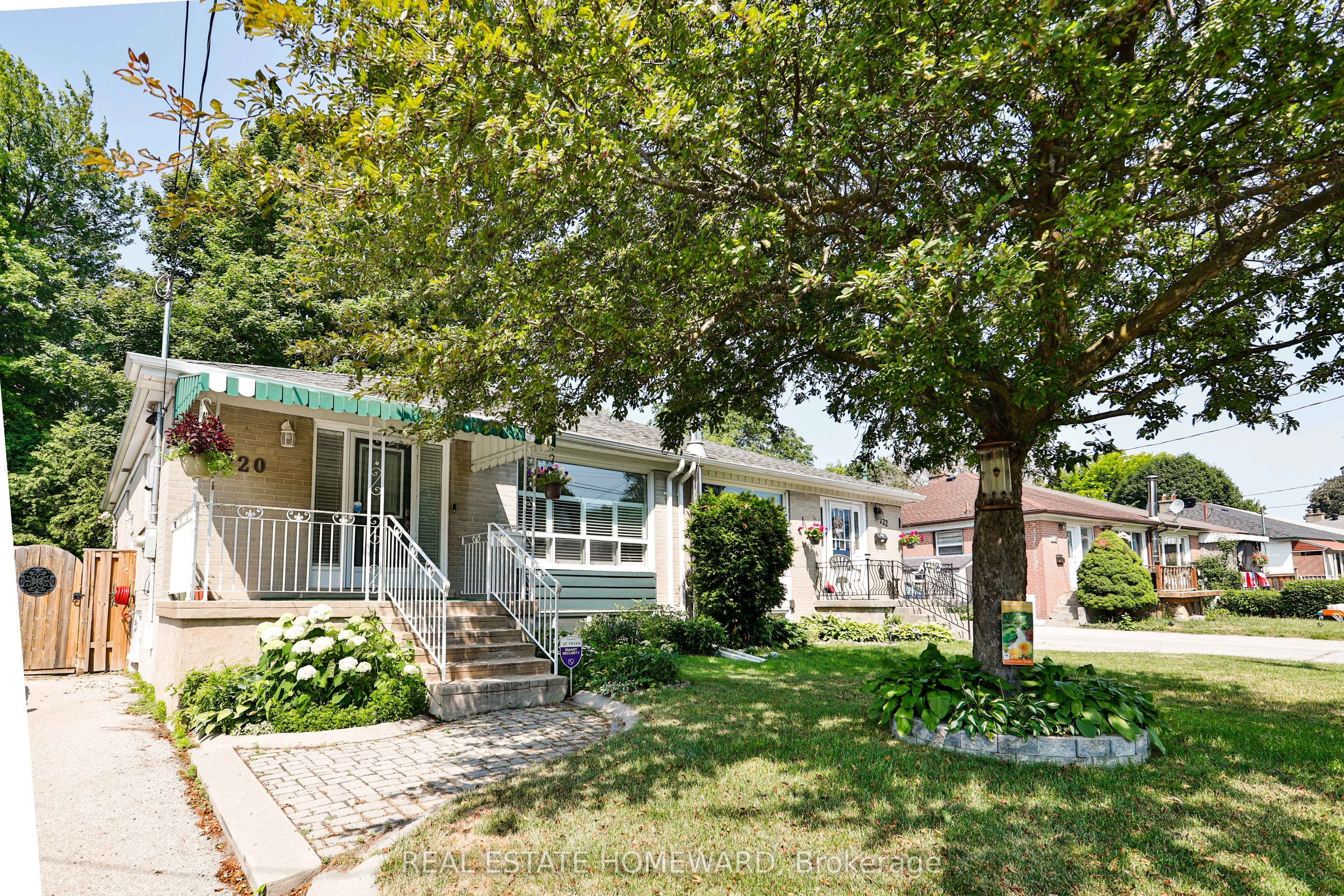 Semi-Detached in Richmond Hill