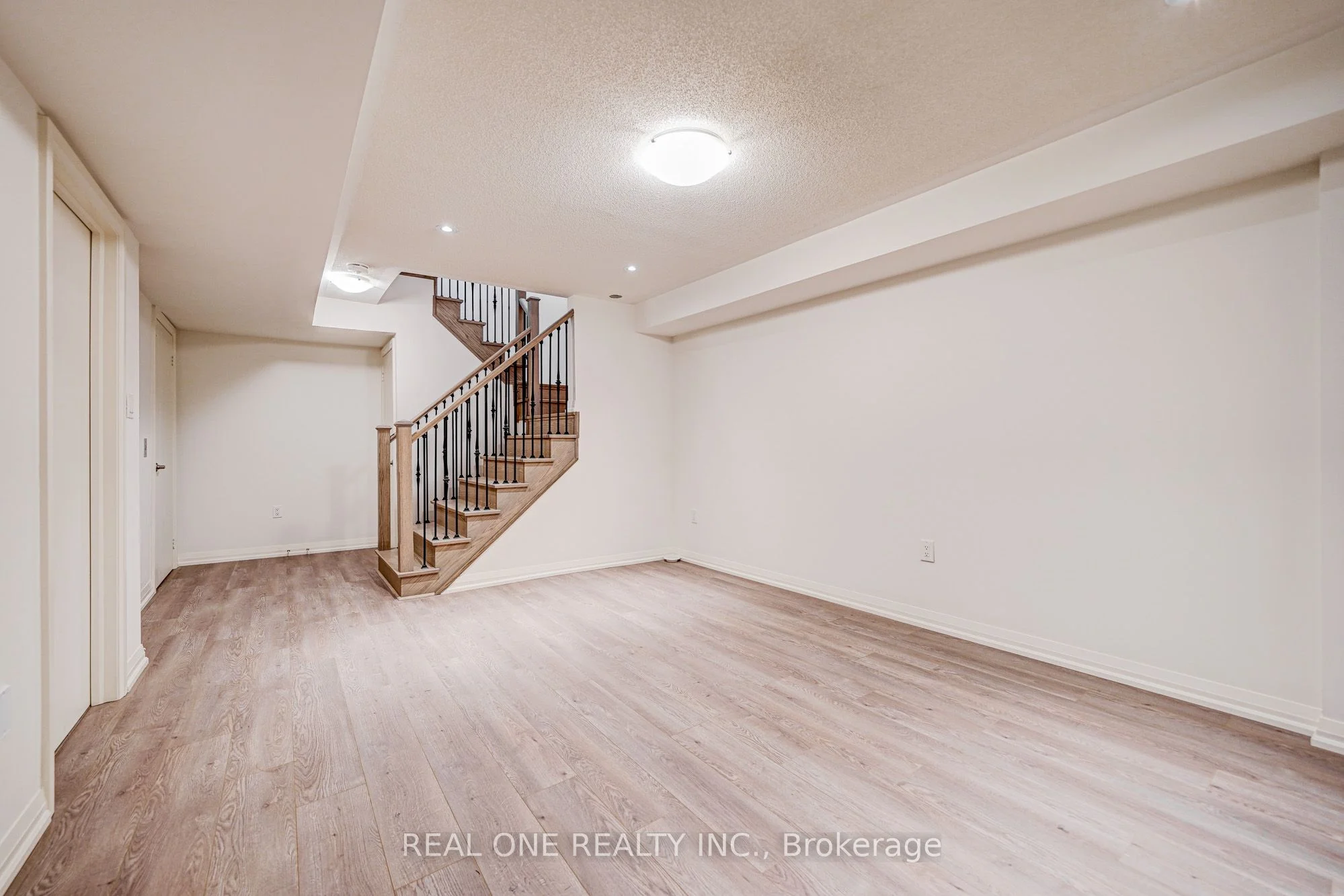 35 George Kirby Street, Vaughan, ON L6A 0K5