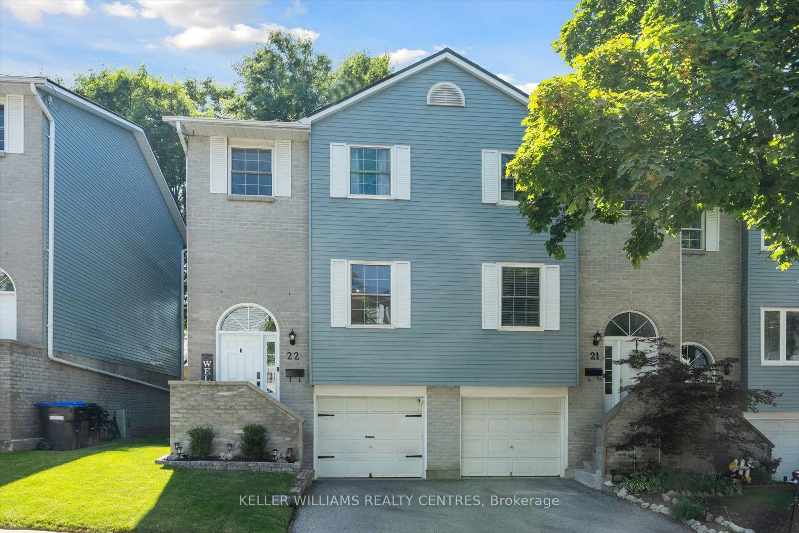 Condo Townhouse in Bradford West Gwillimbury