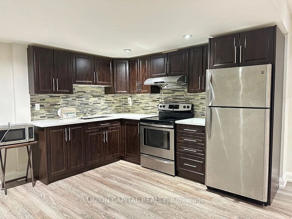 163 Elmwood Avenue Bsmt, Richmond Hill, ON L4C 1L2