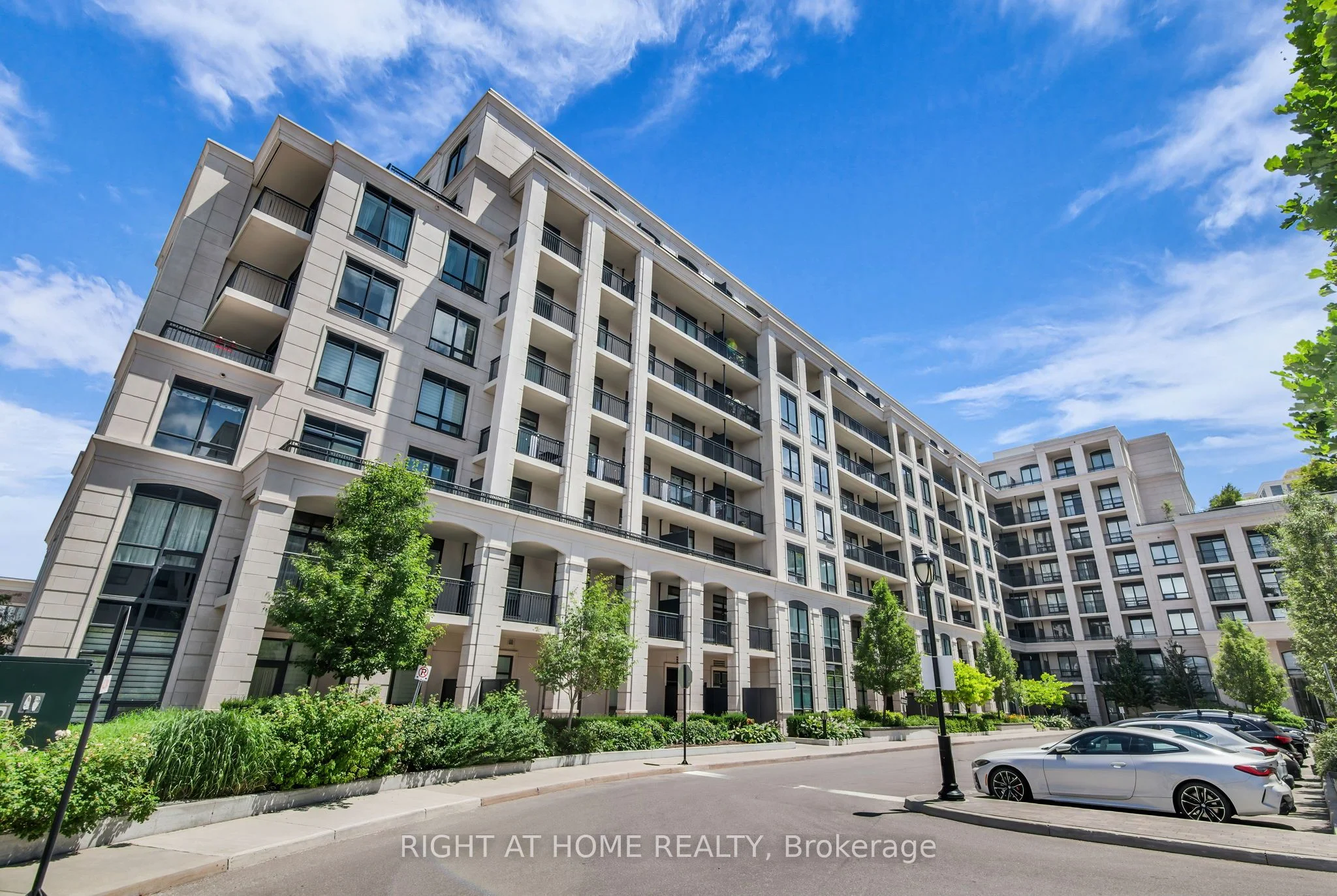 Condo Apartment in Markham