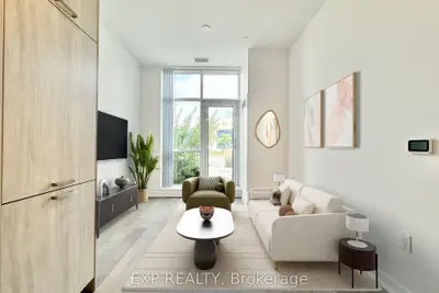 Condo Apartment in Vaughan