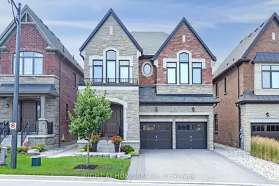 Detached in King