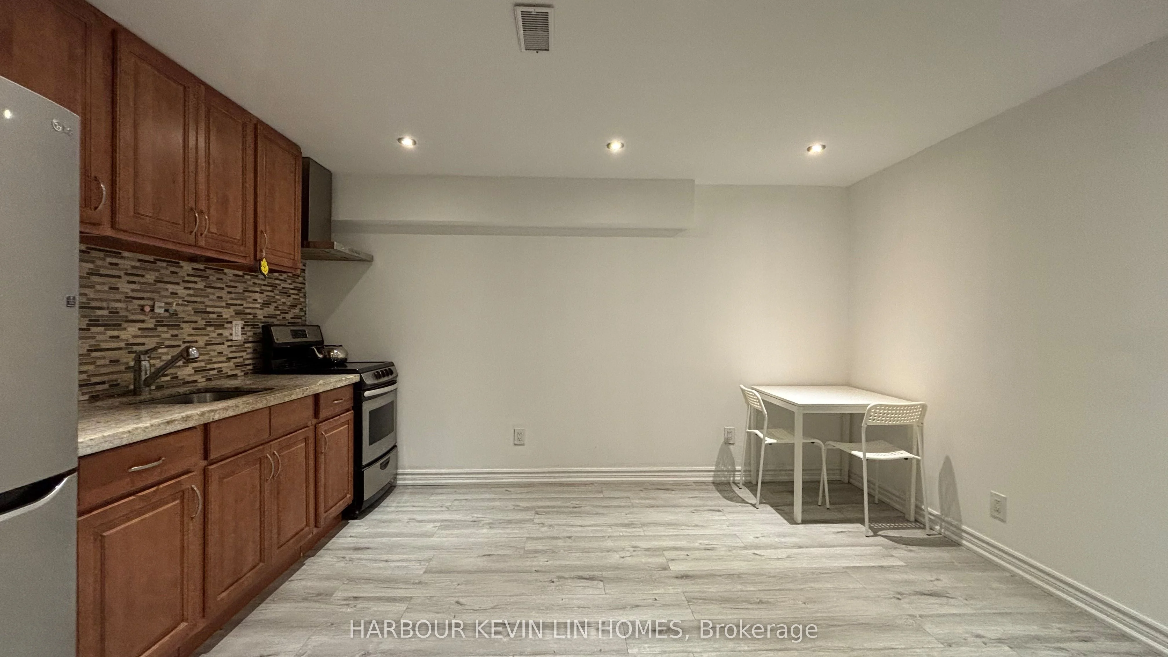 8 Hacienda Drive Basement, Richmond Hill, ON L4E 3X1