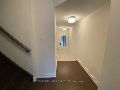 Att/Row/Townhouse in Markham