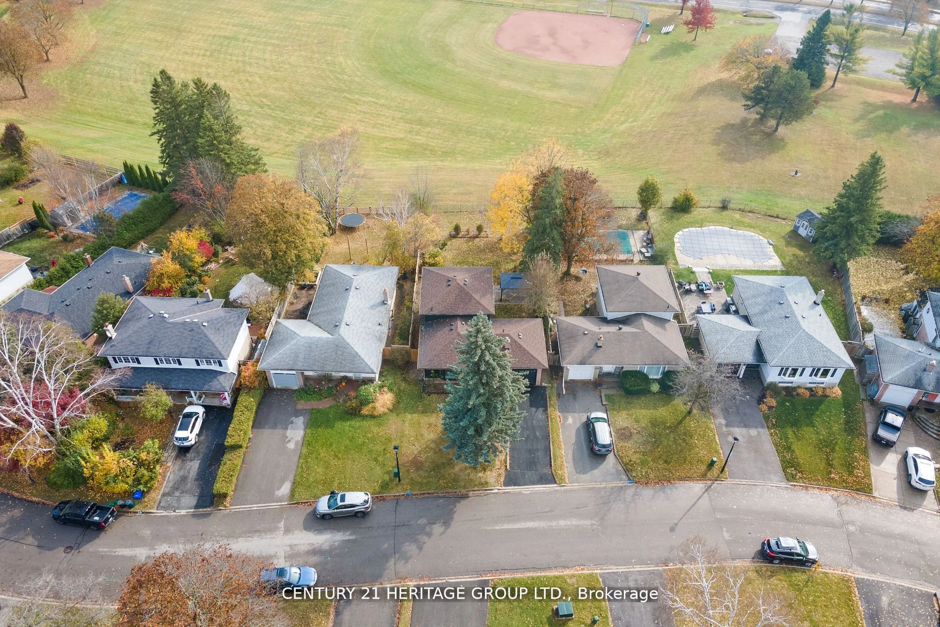 298 Roywood Crescent, Newmarket, On L3y 1a5
