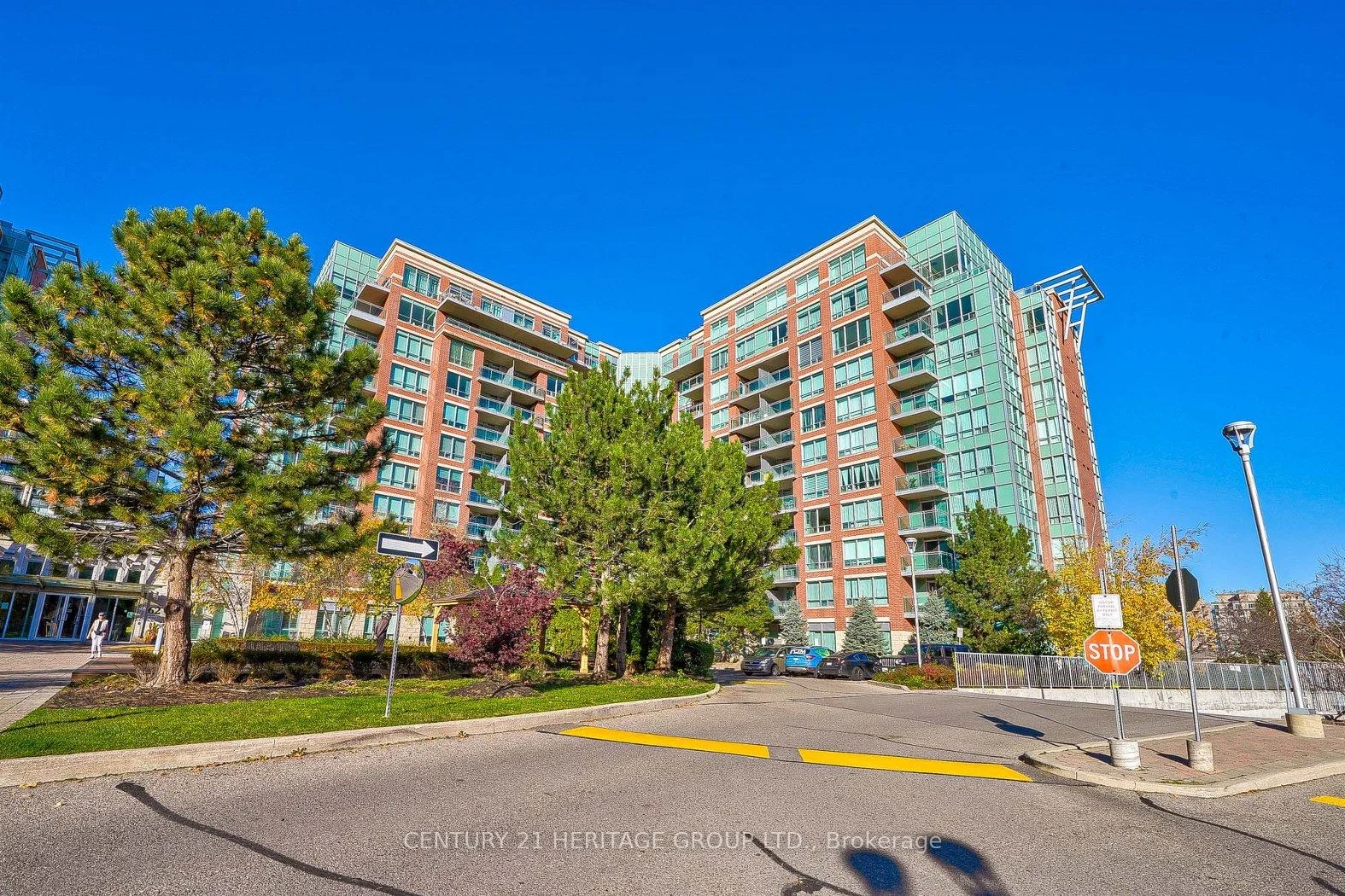 Condo Apartment in Markham