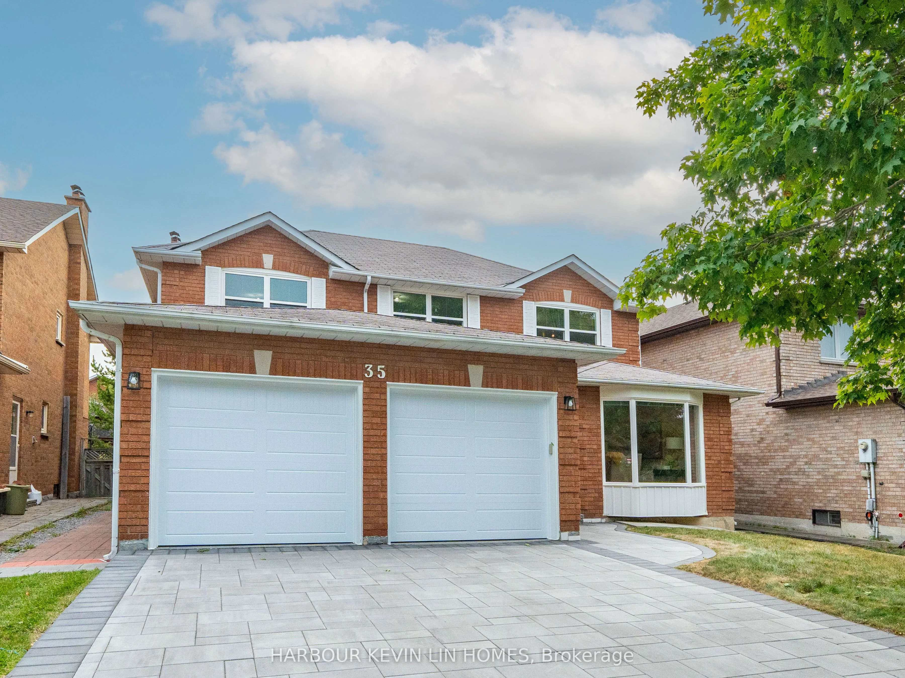 Detached in Richmond Hill