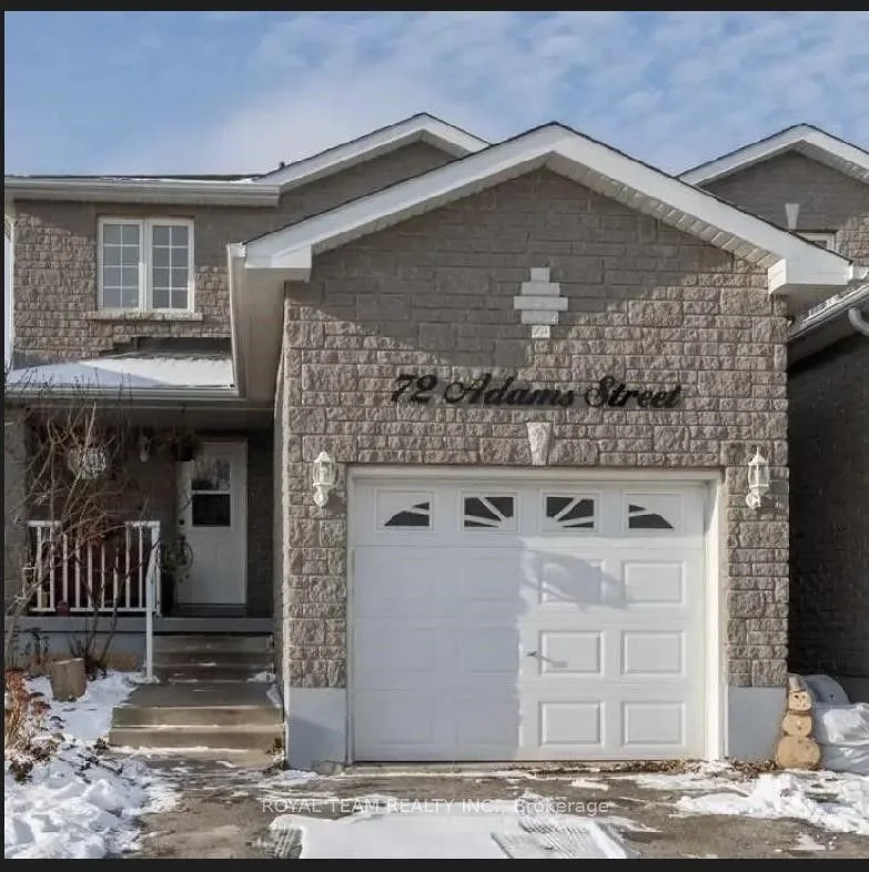 72 Adams Street Upper, Bradford West Gwillimbury, ON L3Z 3E2