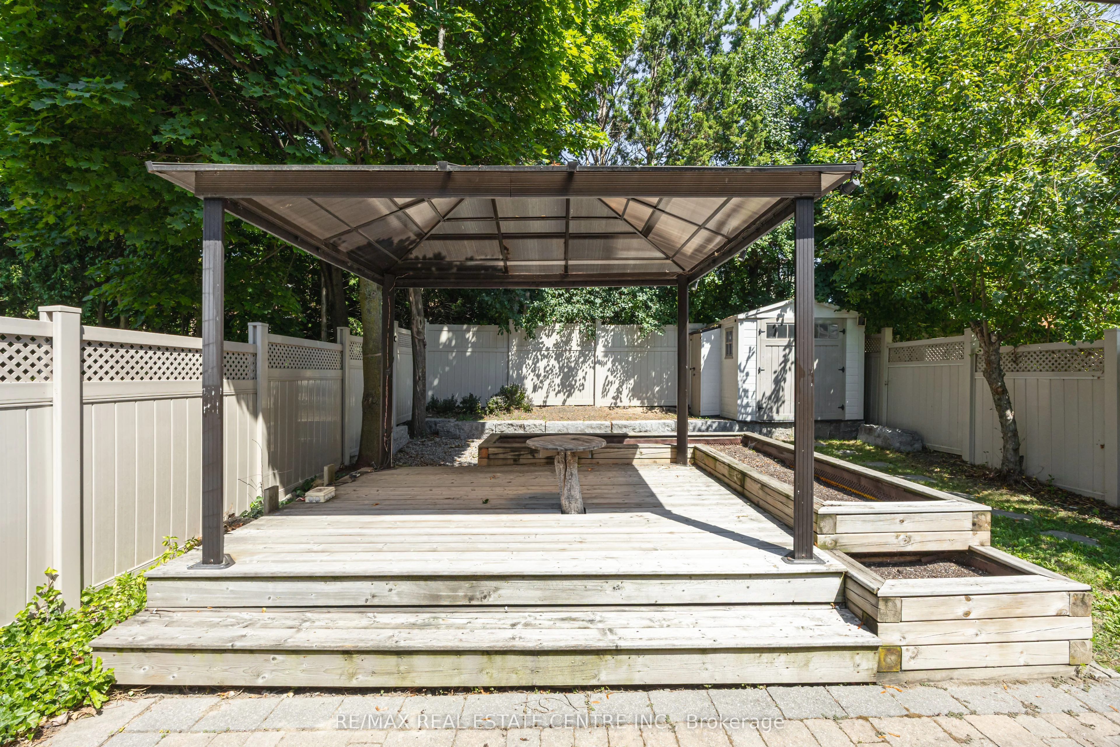 54 Gray Crescent, Richmond Hill, ON L4C 5V5
