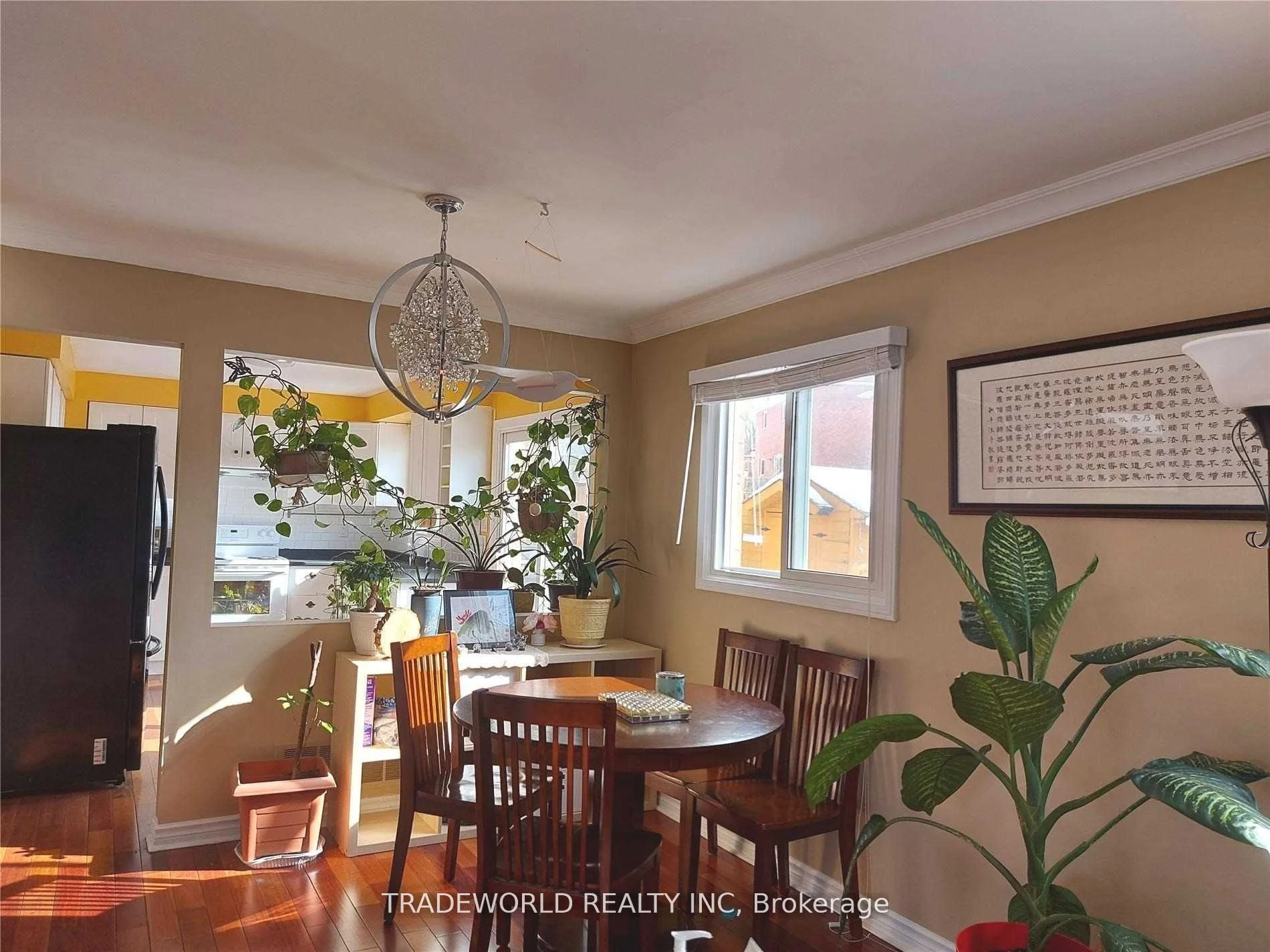 880 Leslie Valley Drive Main & 2nd, Newmarket, On L3y 7g9