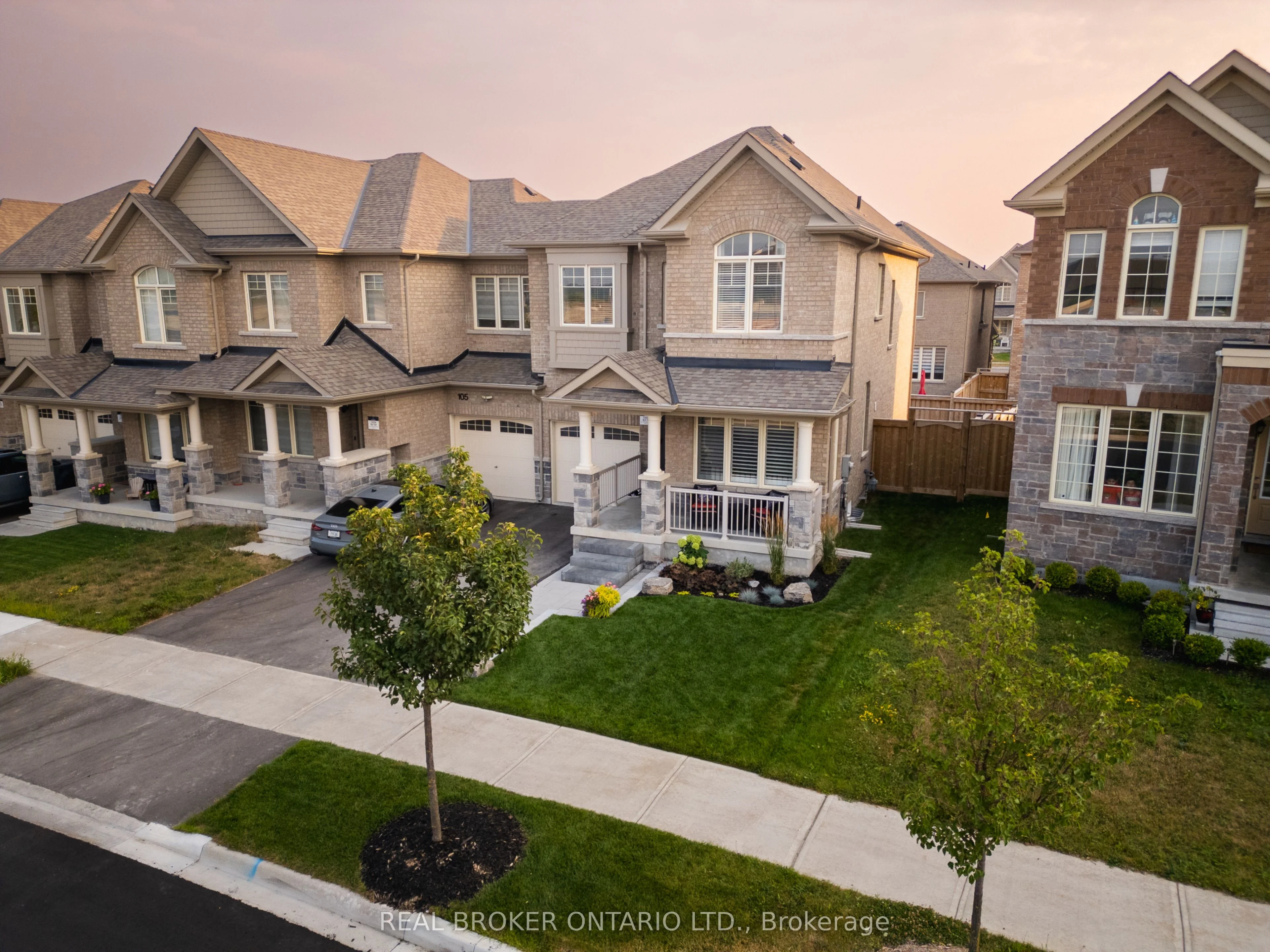 107 Jim Mortson Drive, East Gwillimbury, ON L9N 0R8