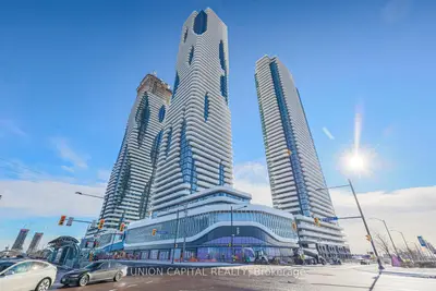 Condo Apartment in Vaughan