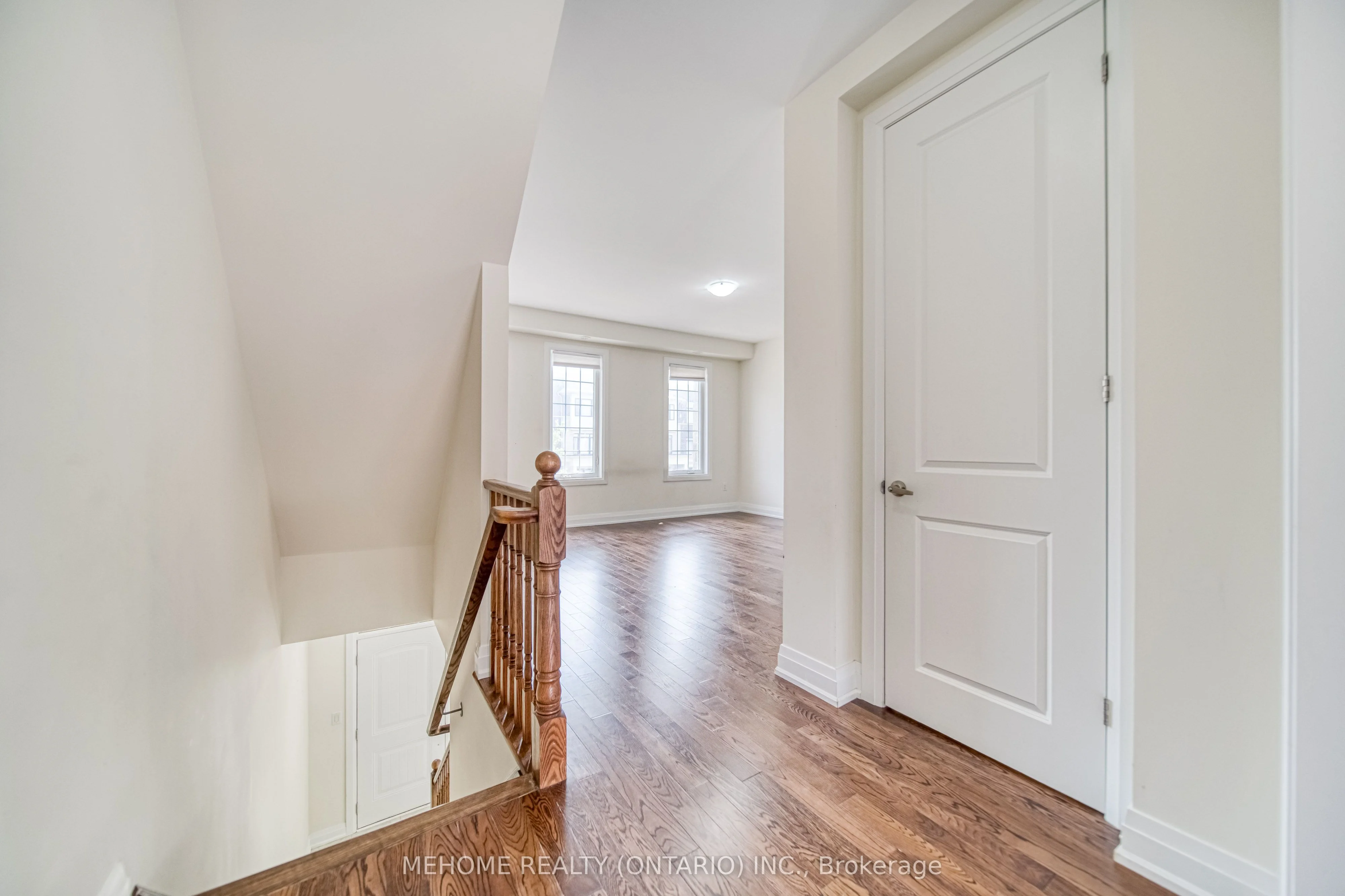 84 William F Bell Parkway, Richmond Hill, On L4s 0k4