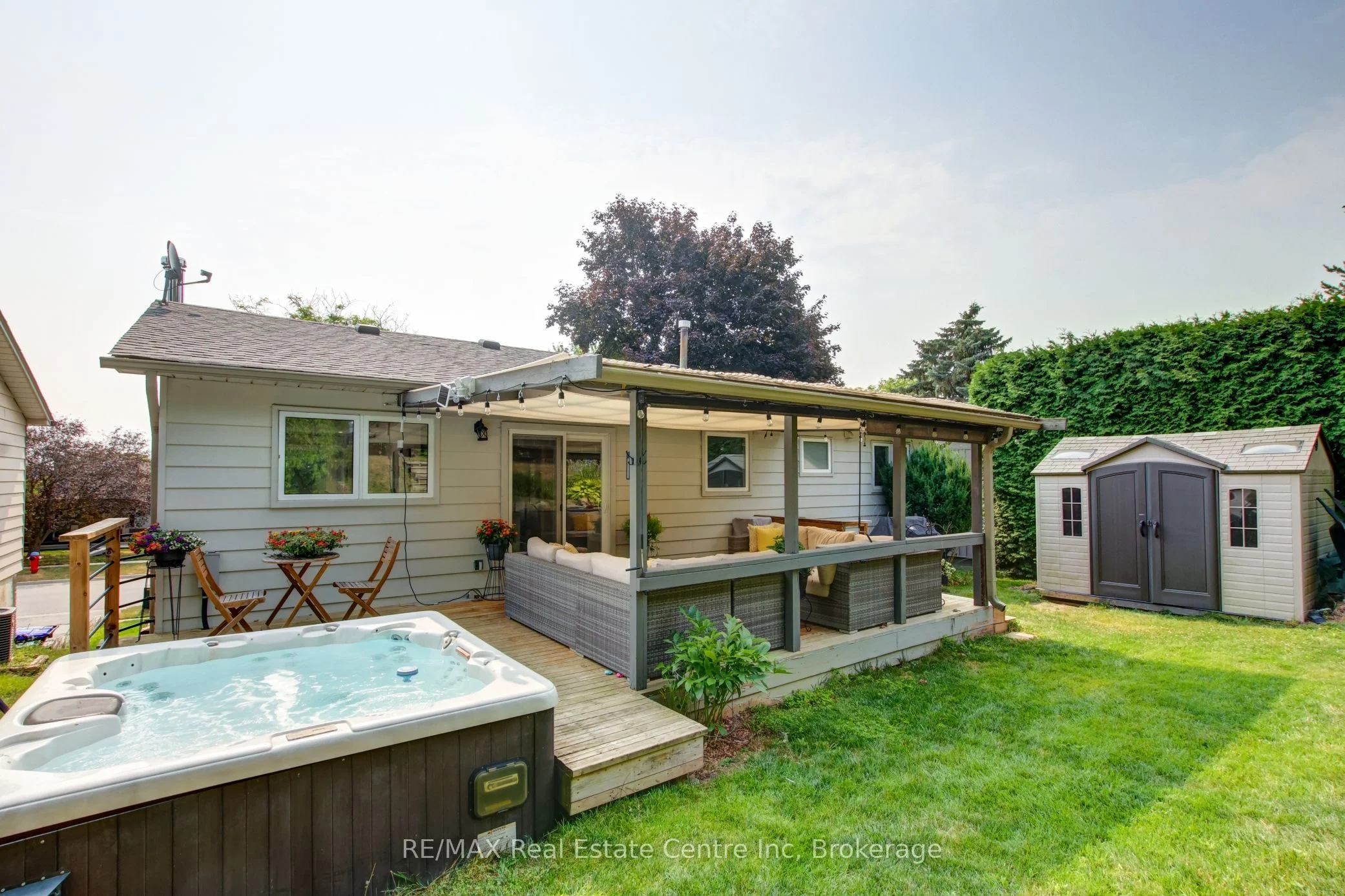 140 Valleyview Crescent, Bradford West Gwillimbury, ON L3Z 1S7