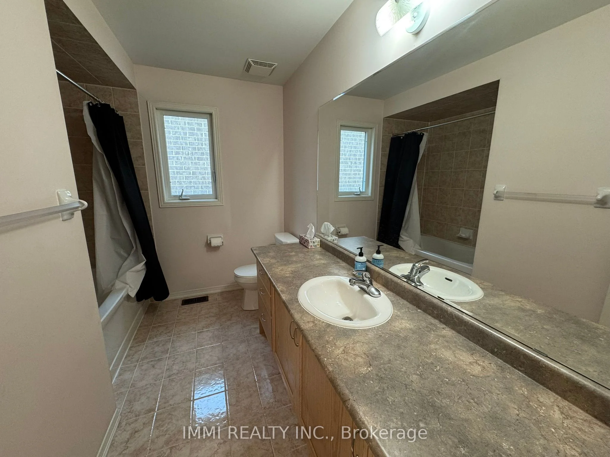 84 Gar Lehman Avenue, Whitchurch-Stouffville, ON L4A 0W9