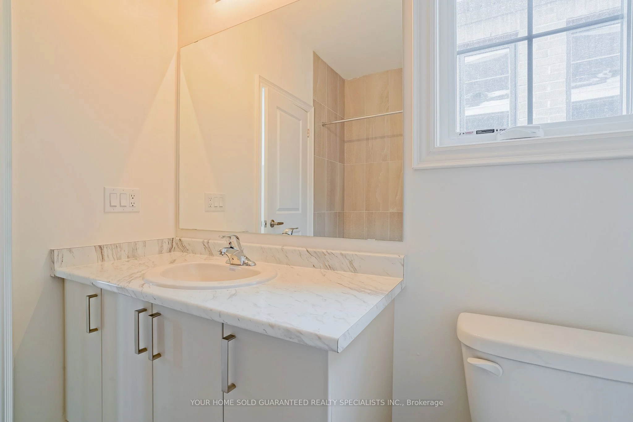 153 Rowe Street, Bradford West Gwillimbury, ON L0G 1B0