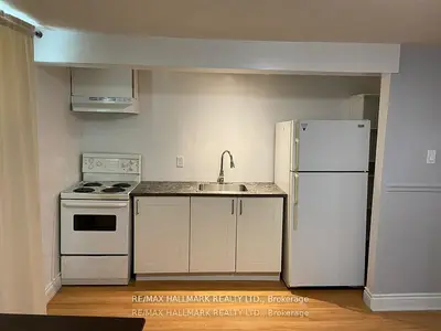Semi-Detached in Newmarket