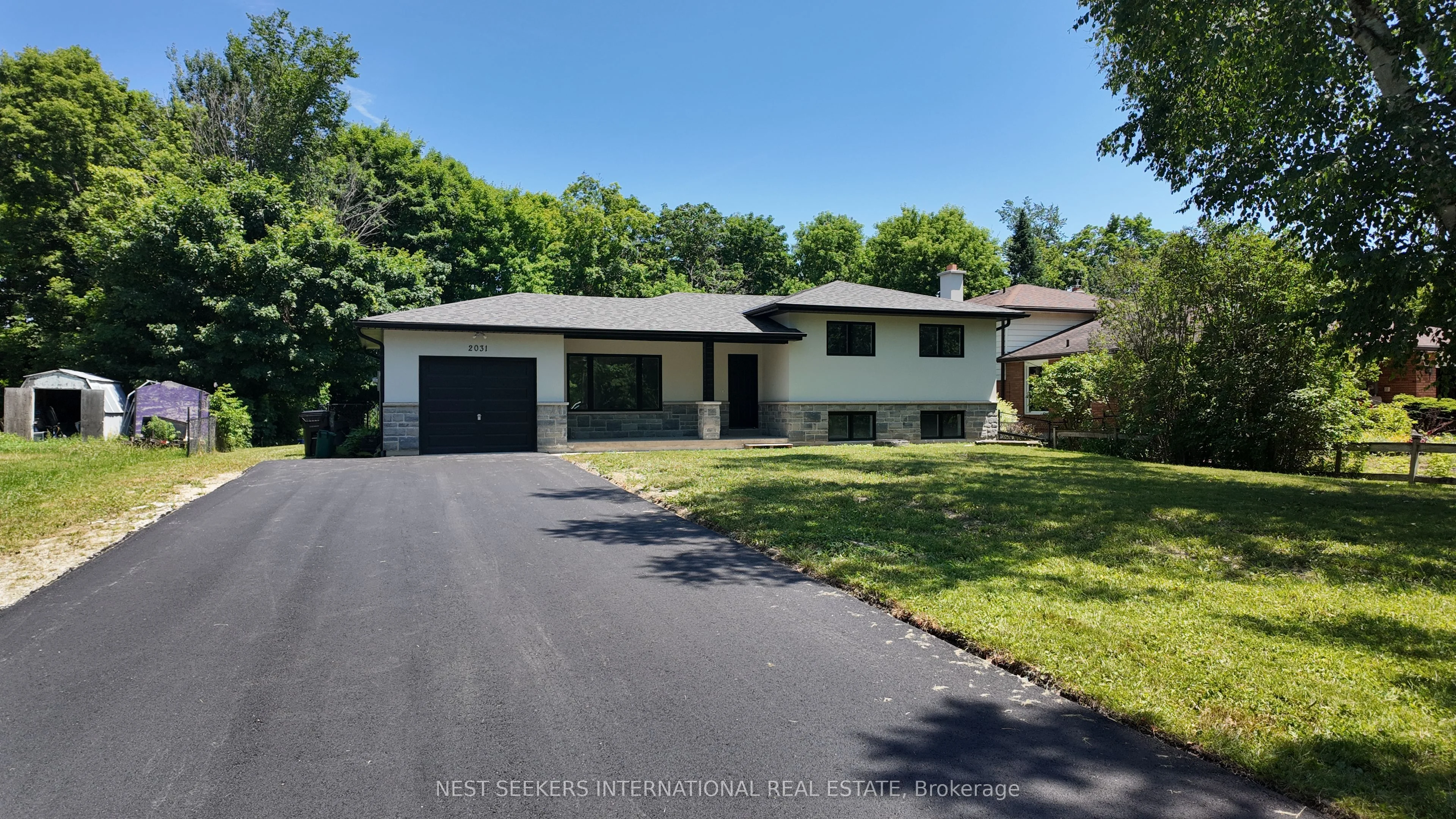 2031 Saint Paul Road, Innisfil, ON L9S 1T8