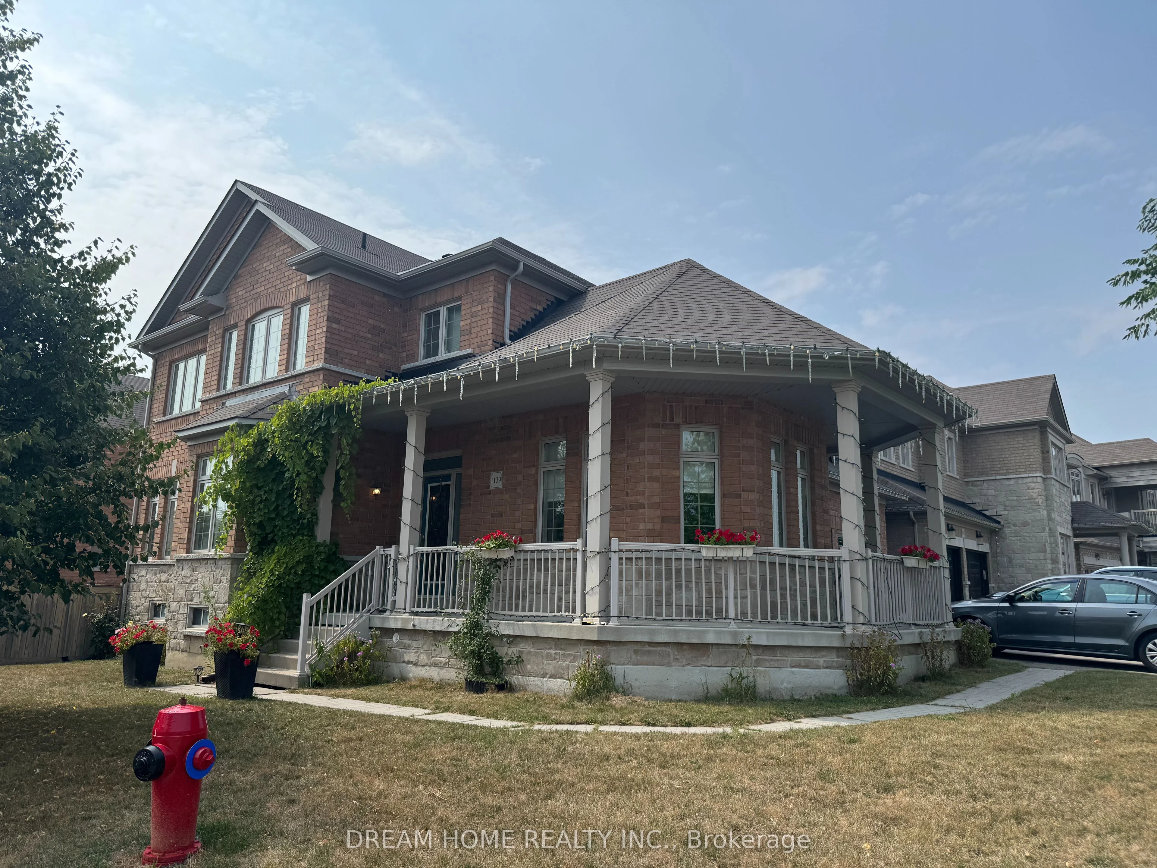 1139 Cenotaph Boulevard, Newmarket, ON L3X 0A7