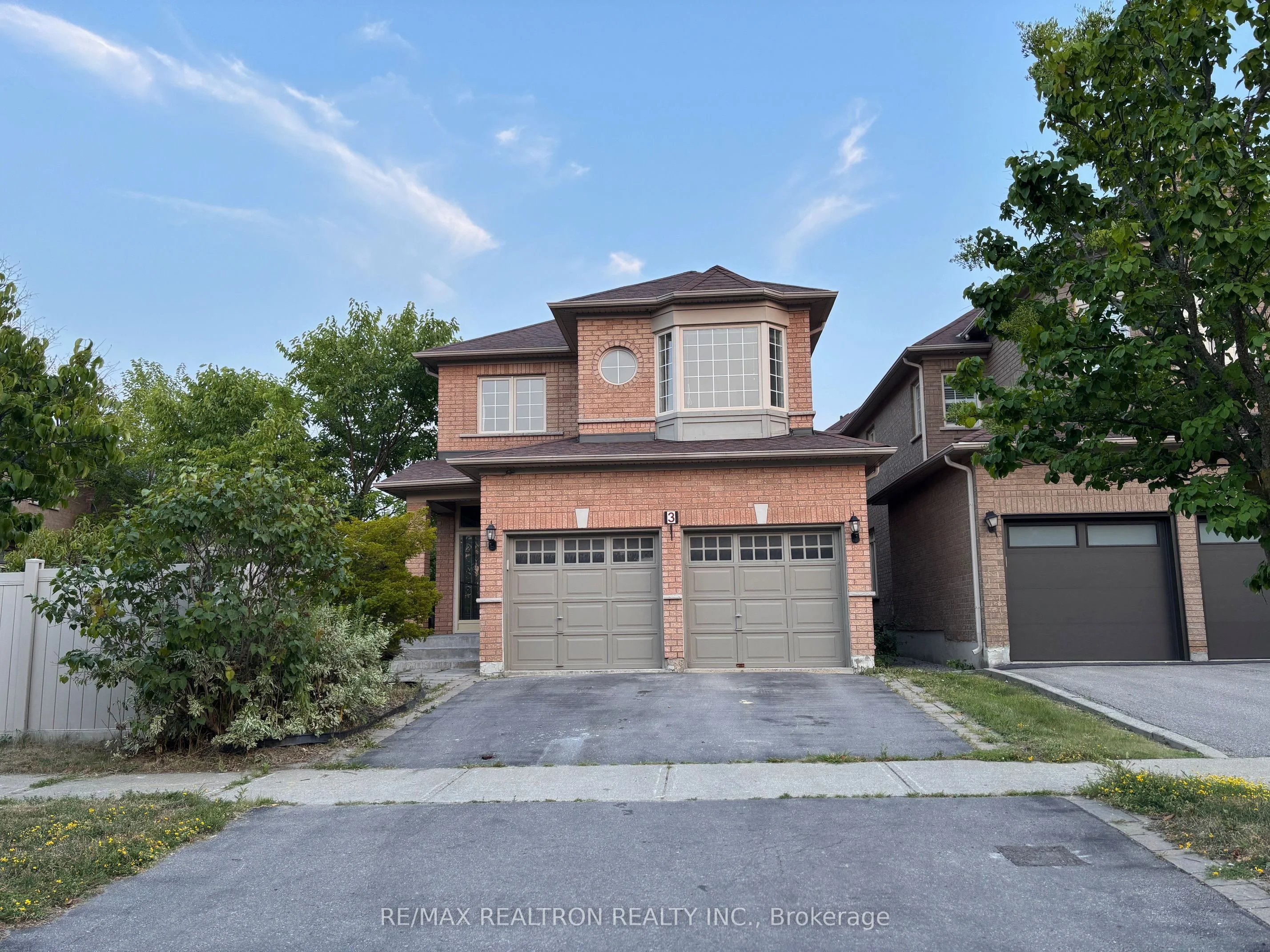 3 Mariposa Avenue, Richmond Hill, On L4s 2n7