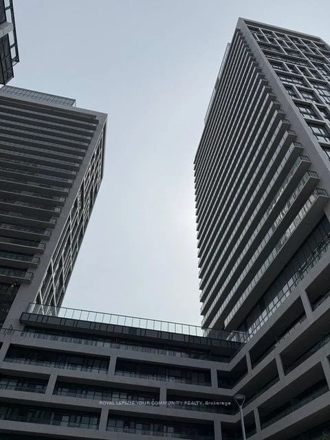 Condo Apartment in Vaughan
