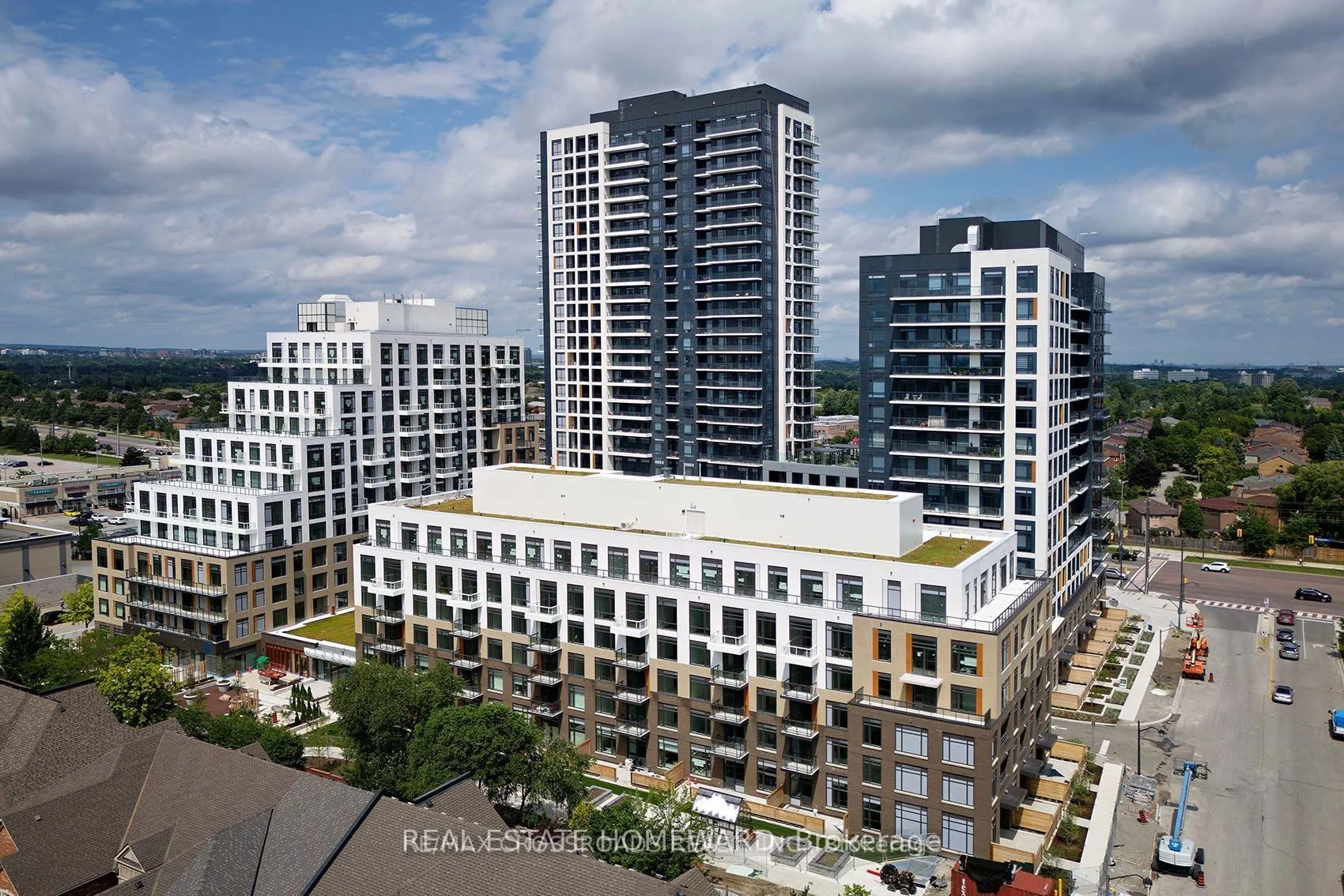 Condo Apartment in Vaughan