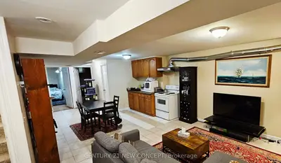 Semi-Detached in Richmond Hill